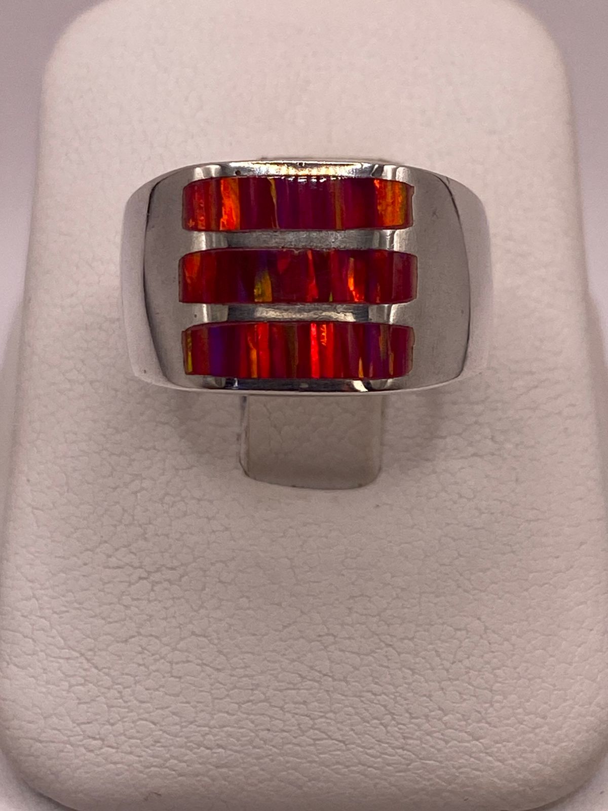ANILLO DE PLATA LEY 950 CON ÓPALO DE FUEGO ROSA Y MORADO
