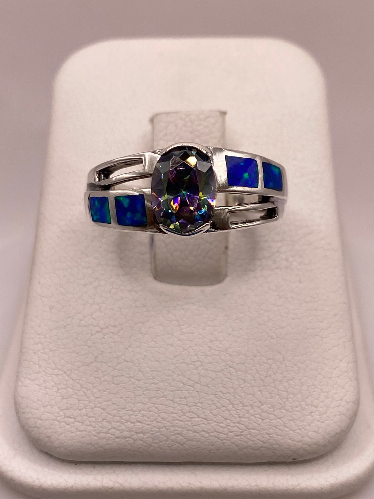 ANILLO DE PLATA LEY 950 CON ÓPALO DE FUEGO Y ZIRCONIA TORNASOL
