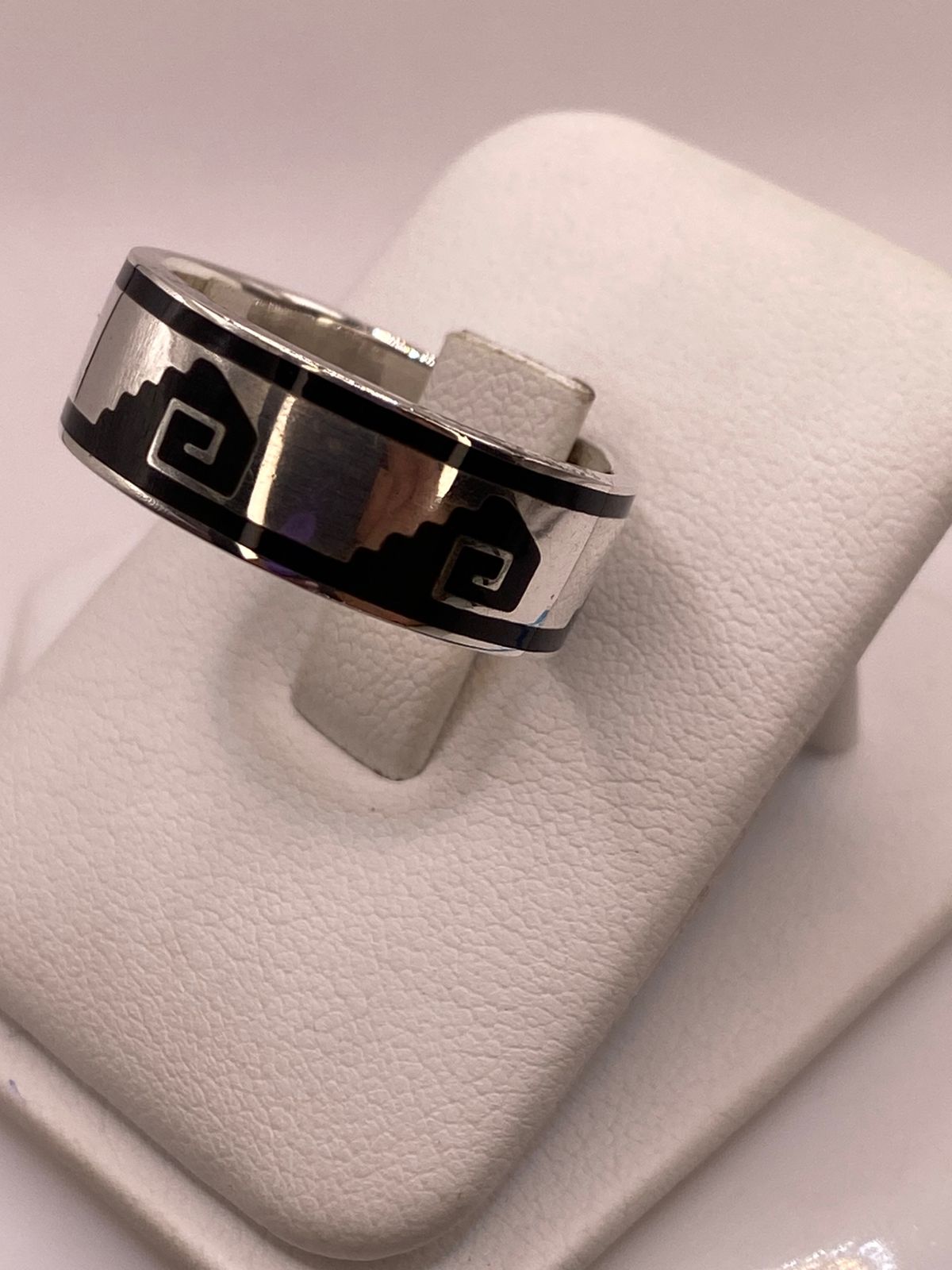 Anillo de Plata .925 con Obsidiana y Greca Prehispánica