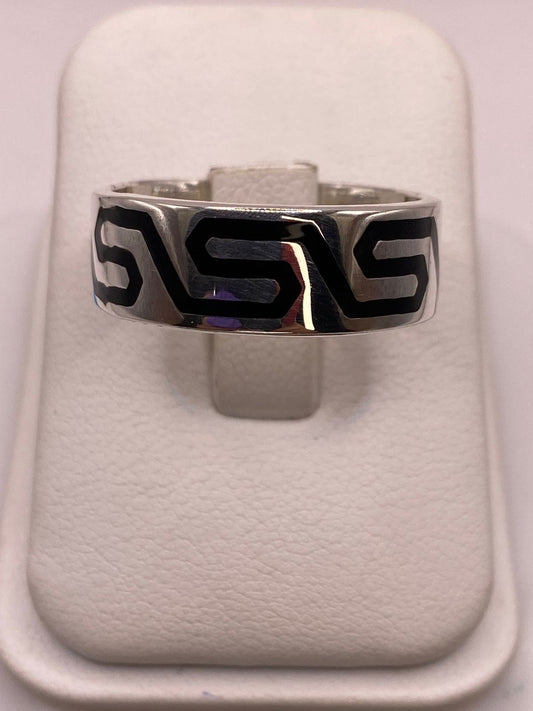 Anillo de Plata .925 con Greca Prehispánica — vista lateral