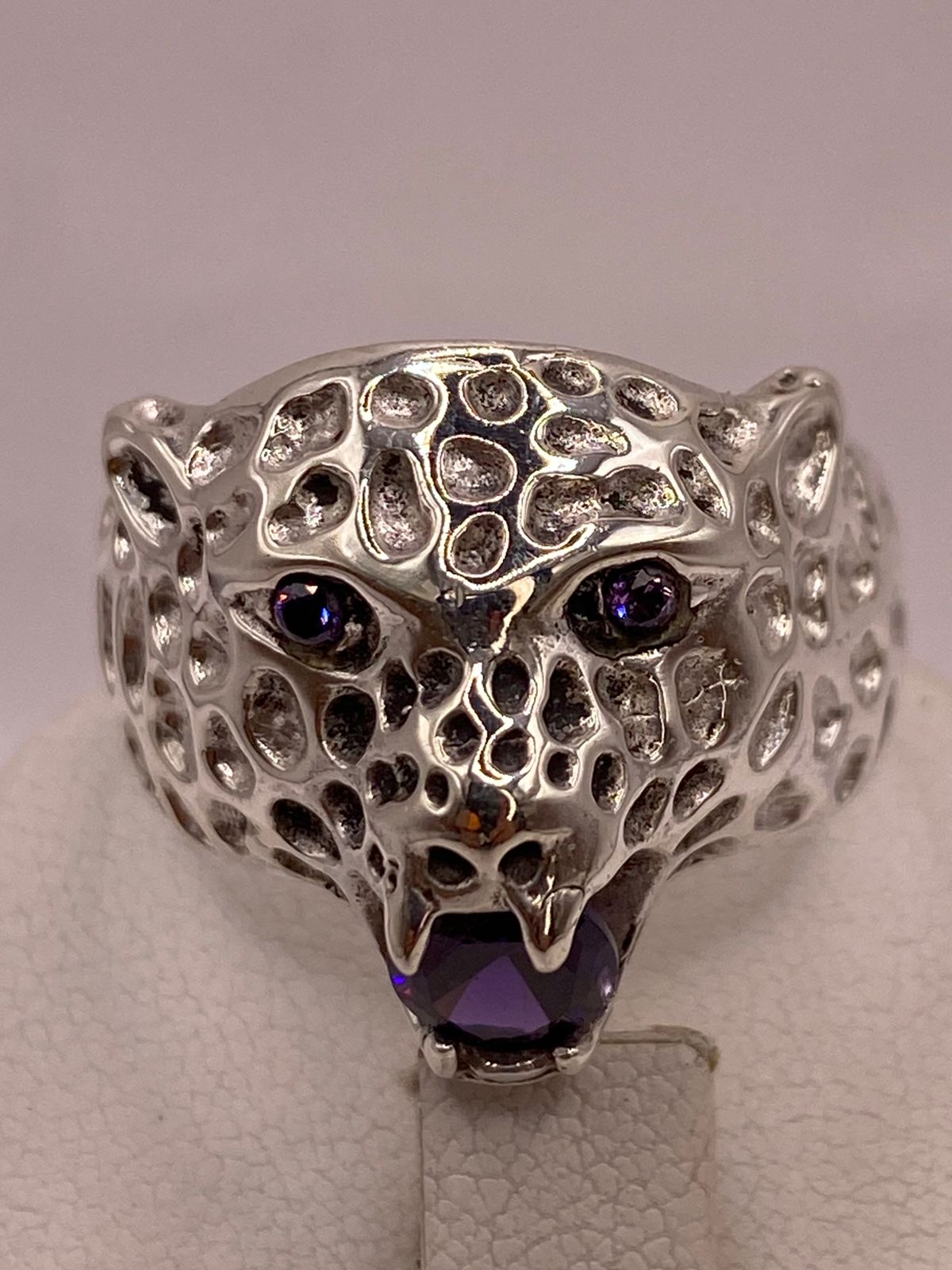 Anillo de Plata 925 Jaguar con Zirconias Moradas