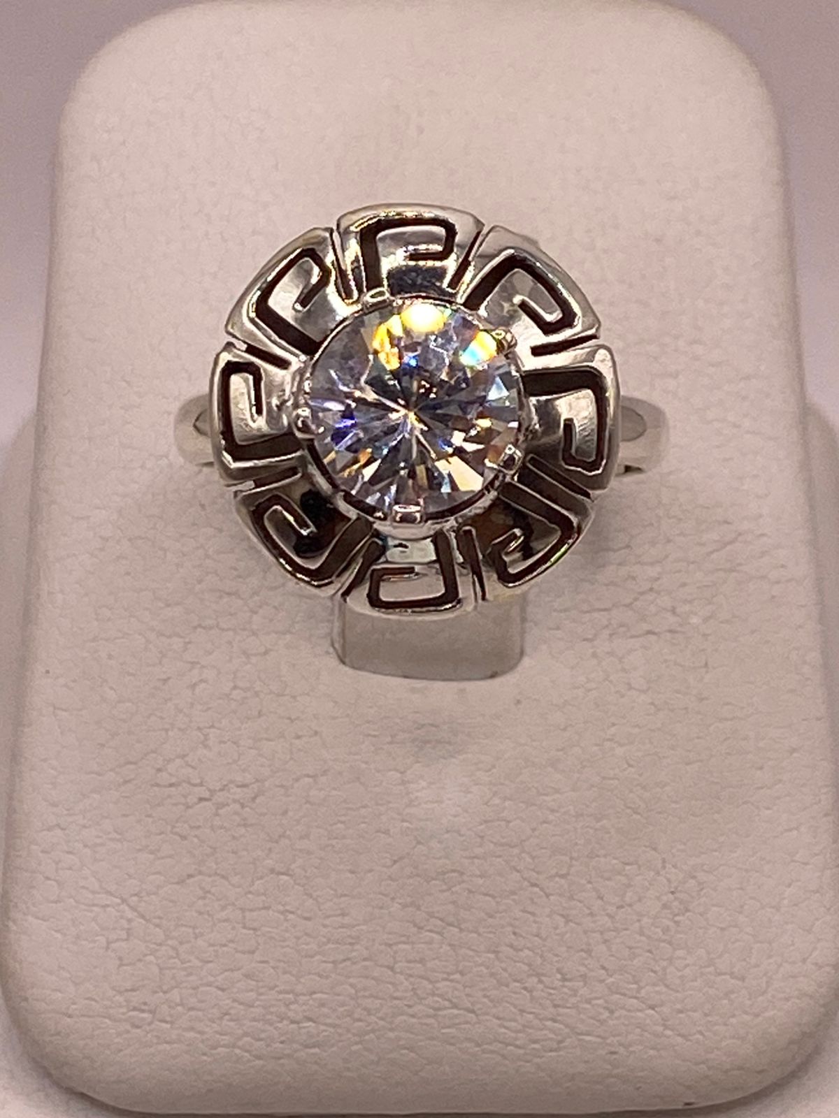 ANILLO DE PLATA 925 CON ZIRCONIA BLANCA FACETADA DISEÑO CIRCULAR TIPO GRECA