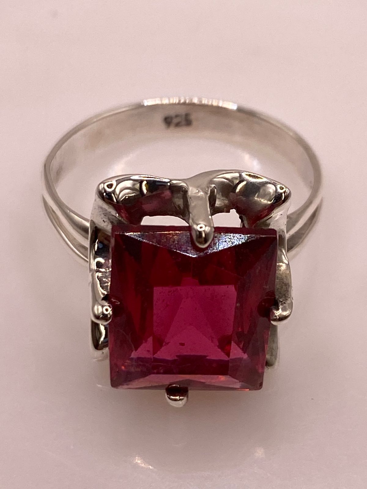 ANILLO DE PLATA 925 CON ZIRCONIA COLOR FUCSIA