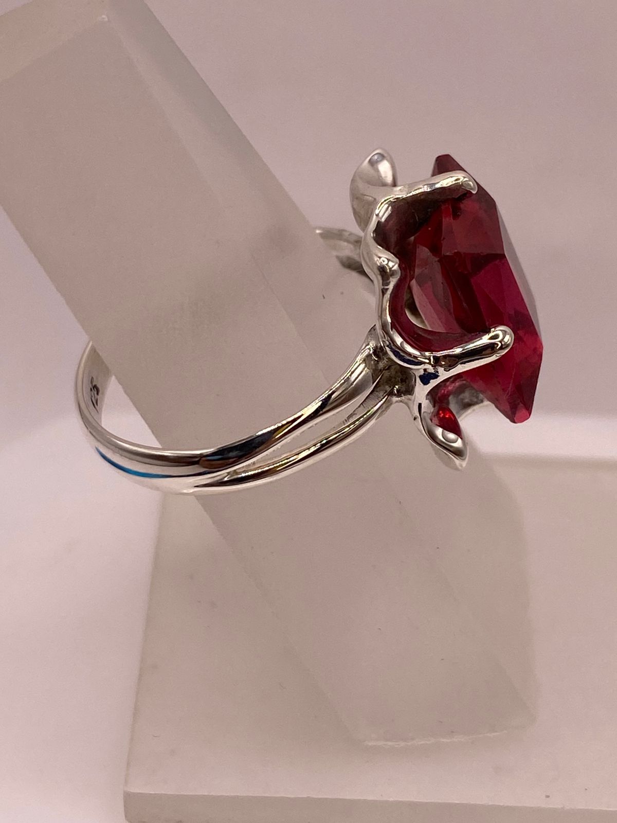 ANILLO DE PLATA 925 CON ZIRCONIA COLOR FUCSIA