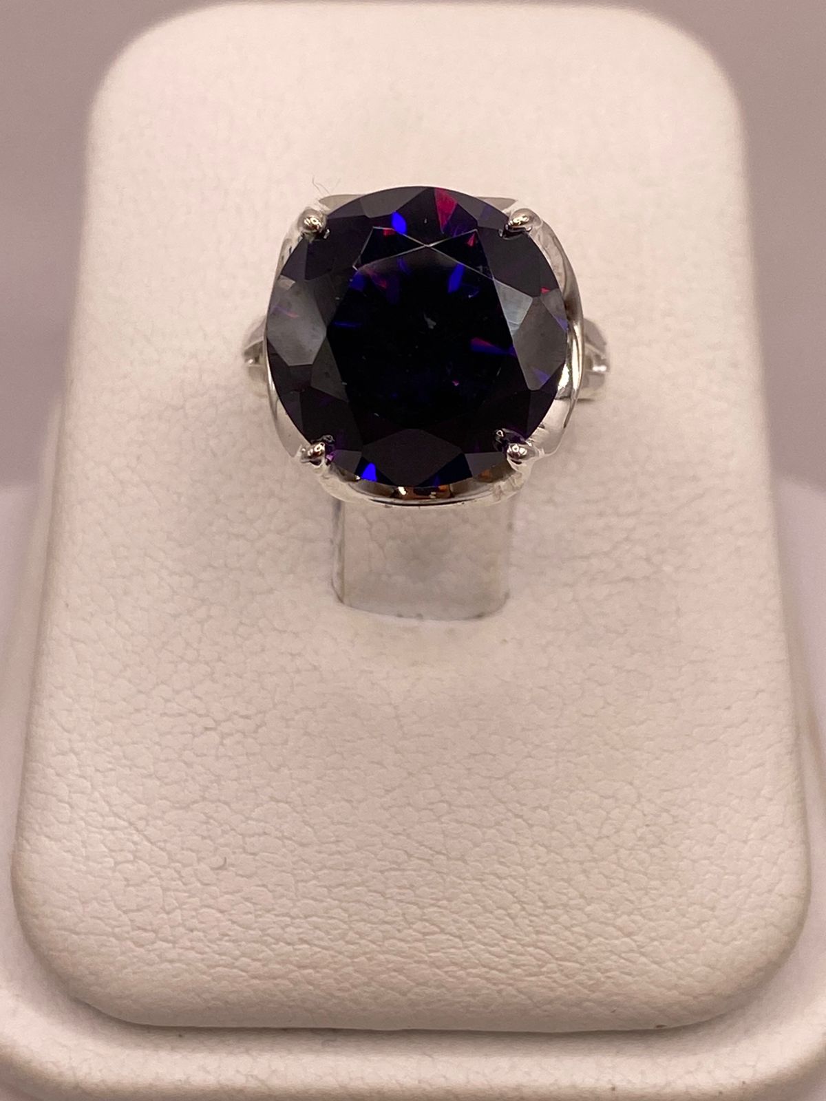 Anillo de Plata 925 con Zirconia Morada