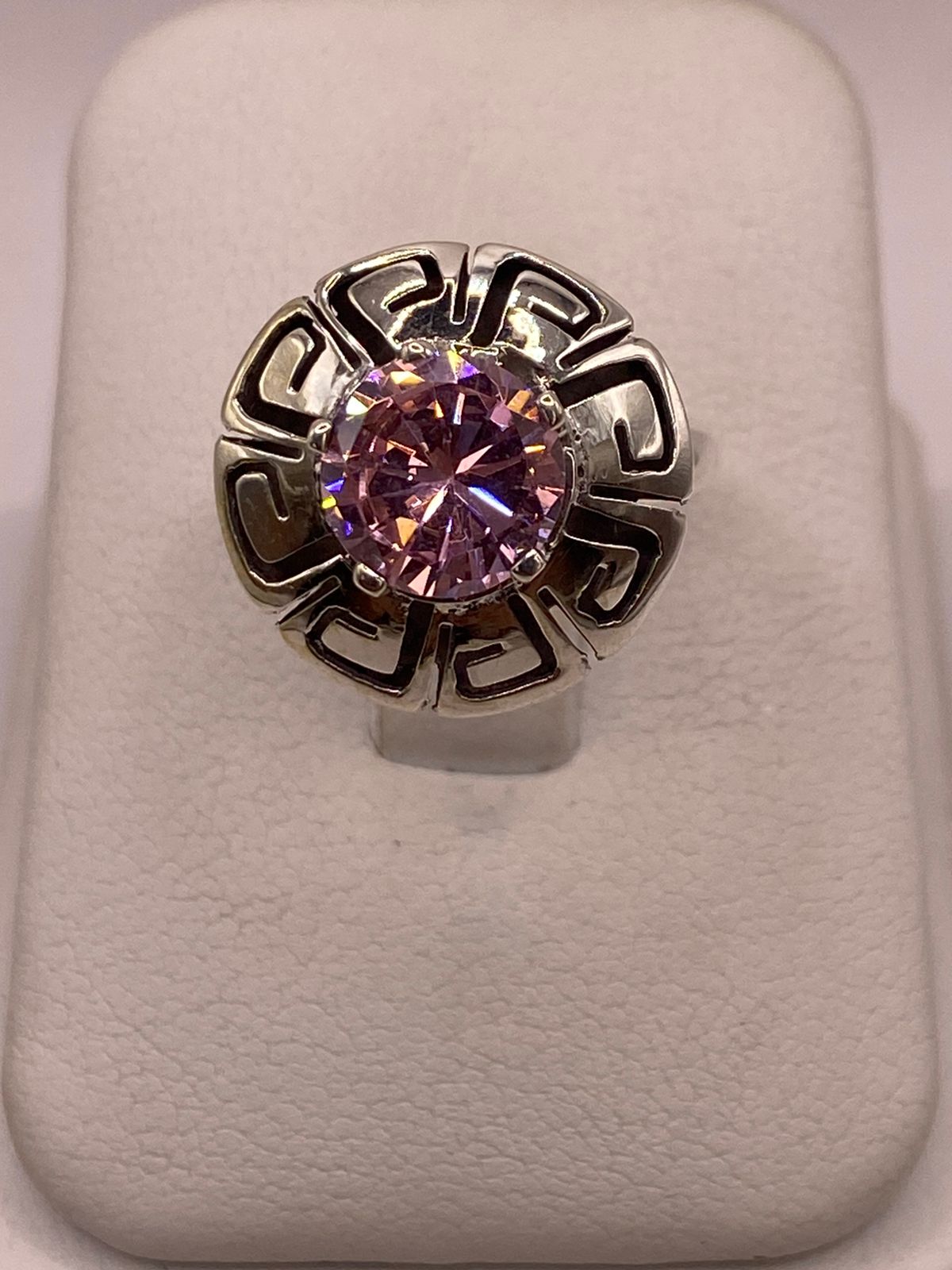 ANILLO DE PLATA 925 CON ZIRCONIA ROSA FACETADA DISEÑO CIRCULAR TIPO GRECA
