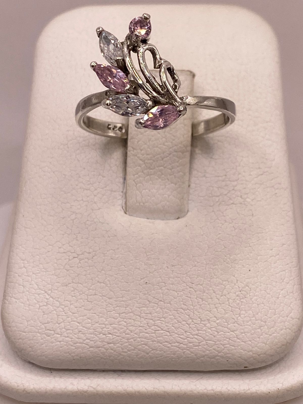 ANILLO DE PLATA 925 CON ZIRCONIAS ROSAS Y BLANCAS, DISEÑO FLORAL ABSTRACTO