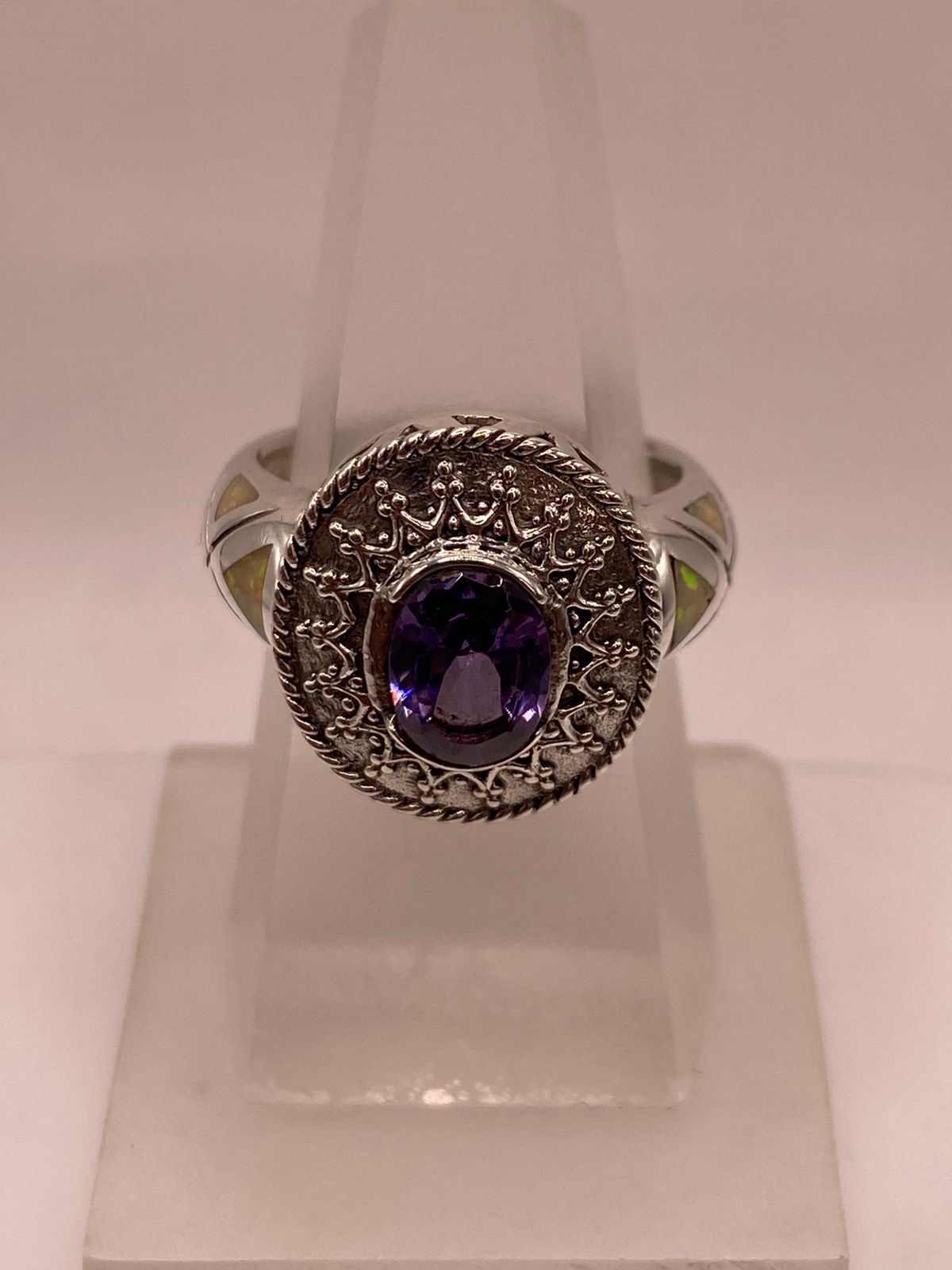 ANILLO DE PLATA .950 CON ZIRCONIA VIOLETA Y ÓPALO DE FUEGO DISEÑO REAL