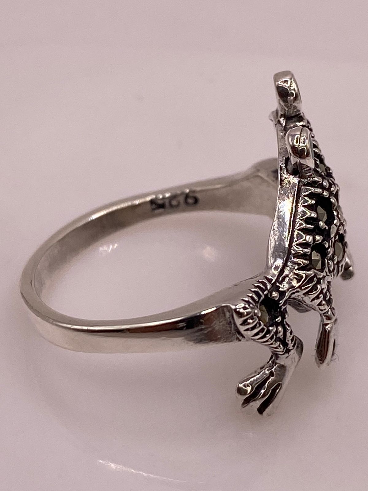 Anillo Sapo Vintage con Marquesitas en Plata Ley 925