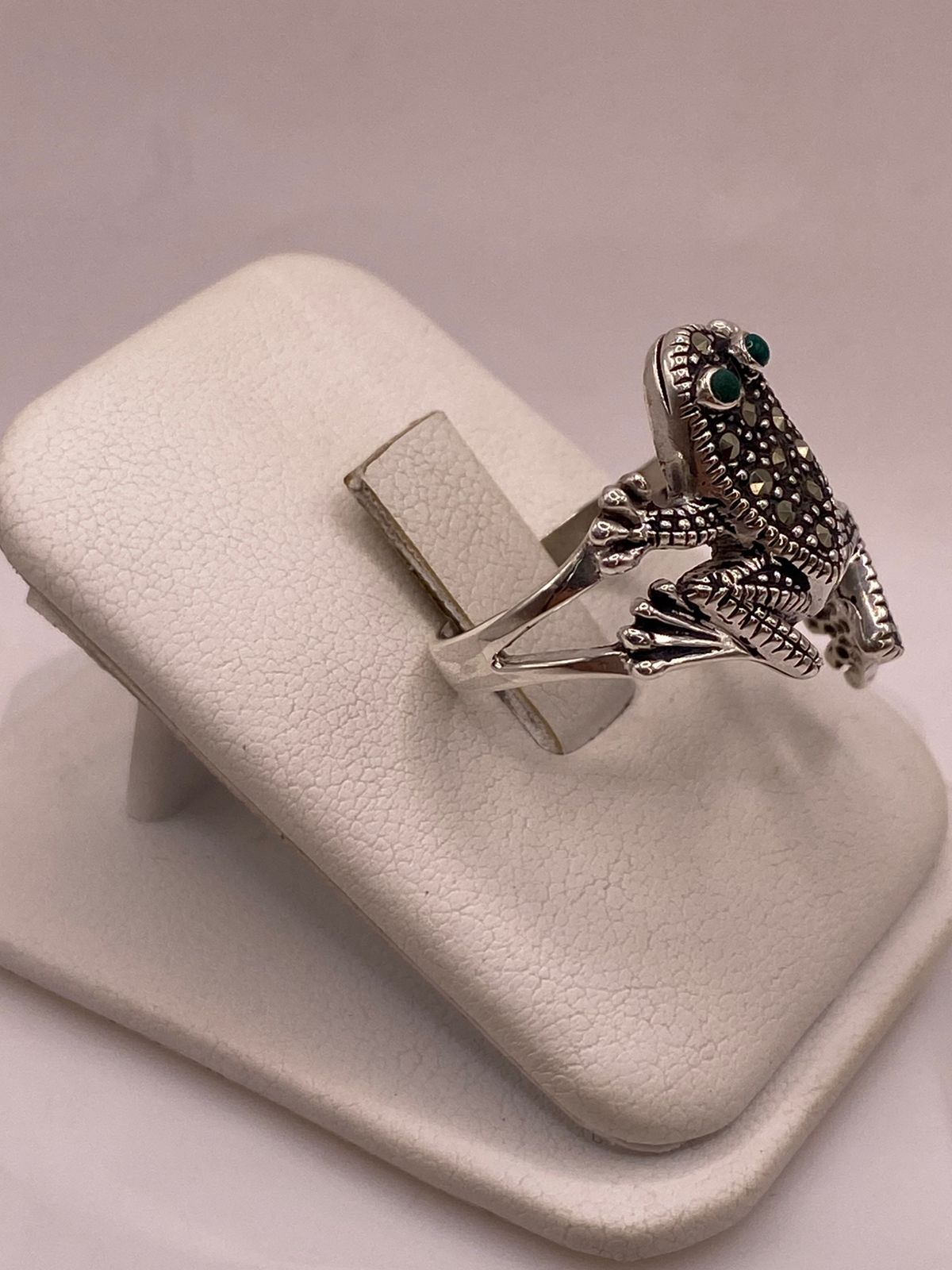 Anillo Sapo Vintage con Marquesitas en Plata Ley 925