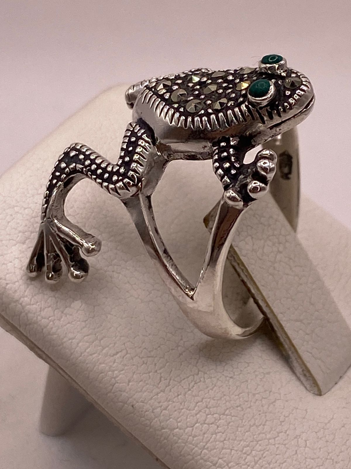 Anillo Sapo Vintage con Marquesitas en Plata Ley 925