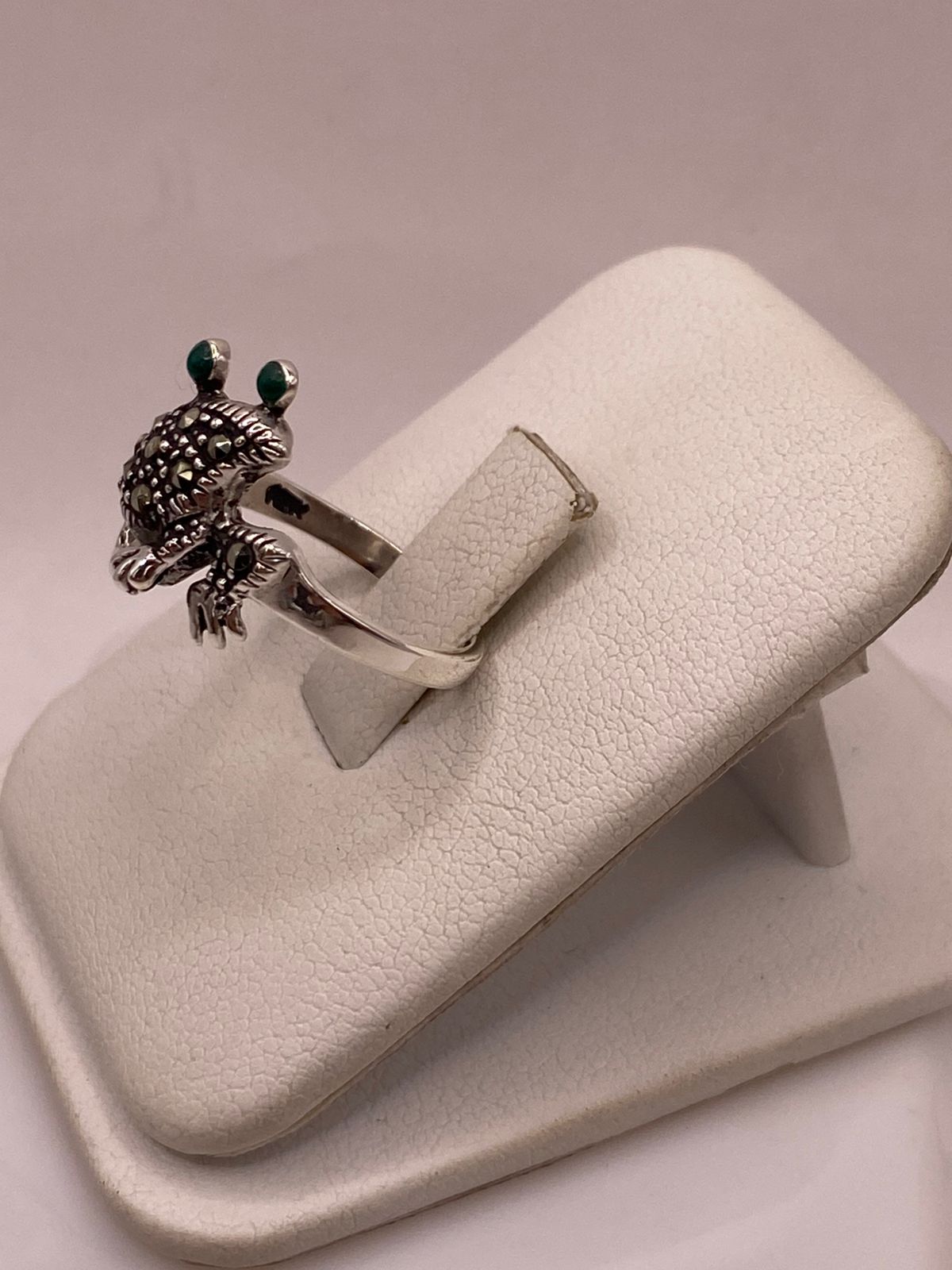 Anillo Sapo Vintage con Marquesitas en Plata Ley 925