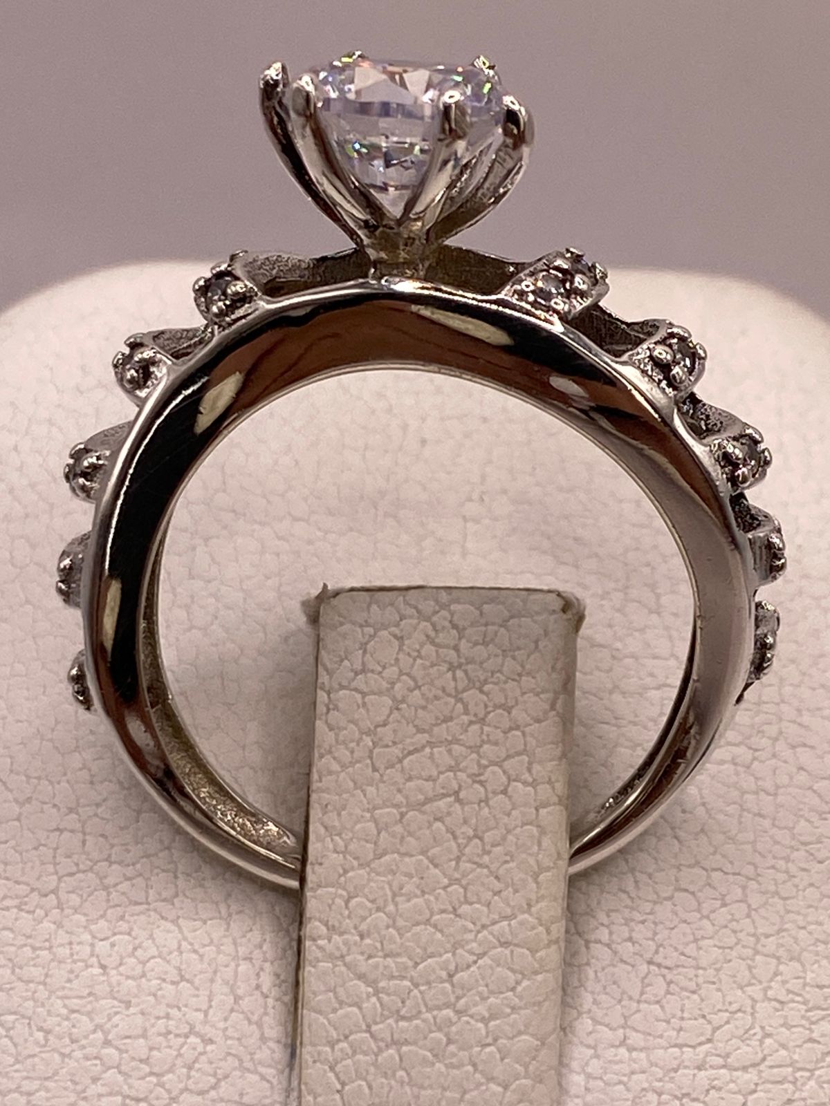Anillo Solitario de Zirconia Blanca en Plata Ley 925