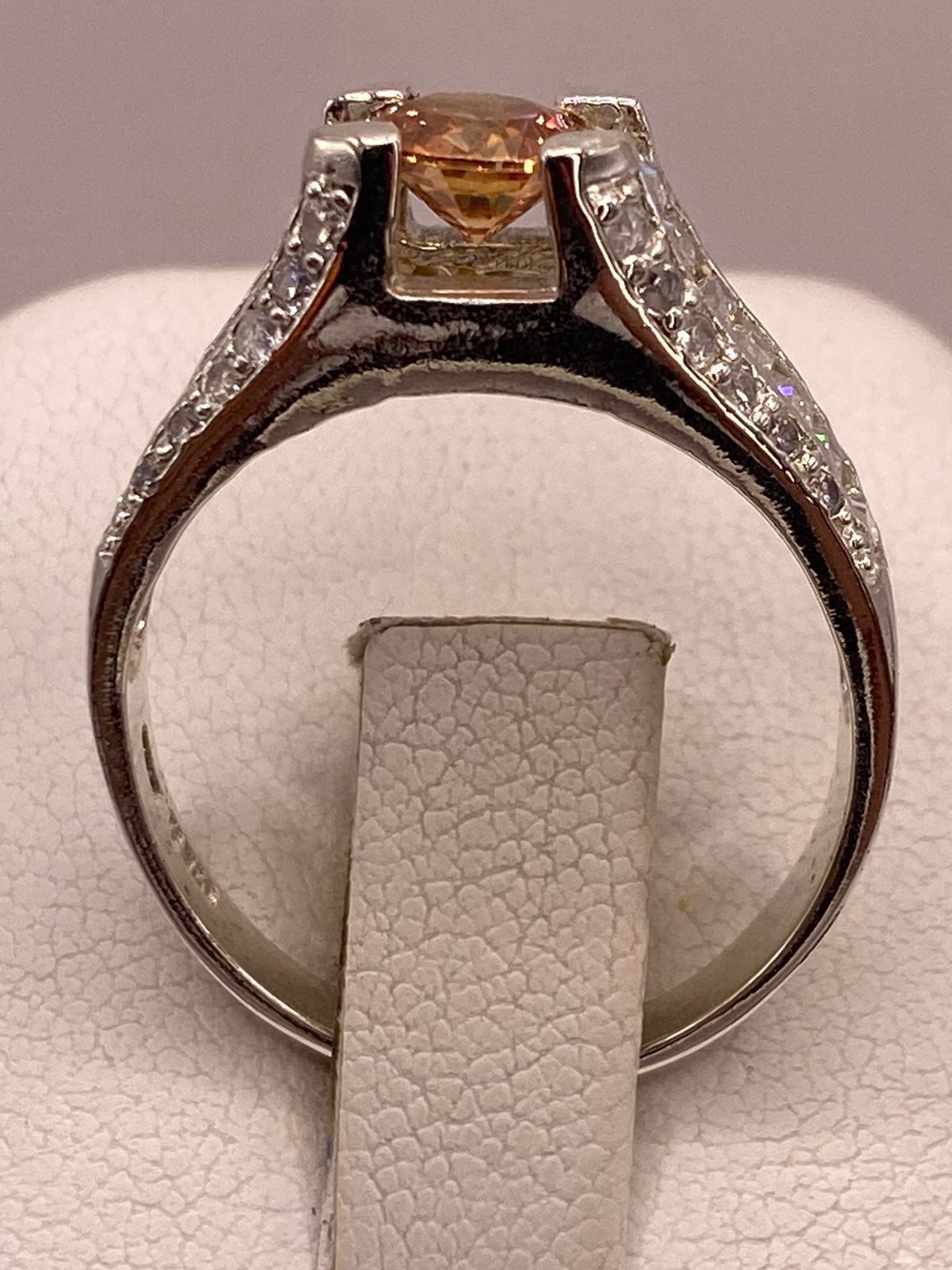 Anillo Solitario con Zirconia en Plata Ley 925 💎