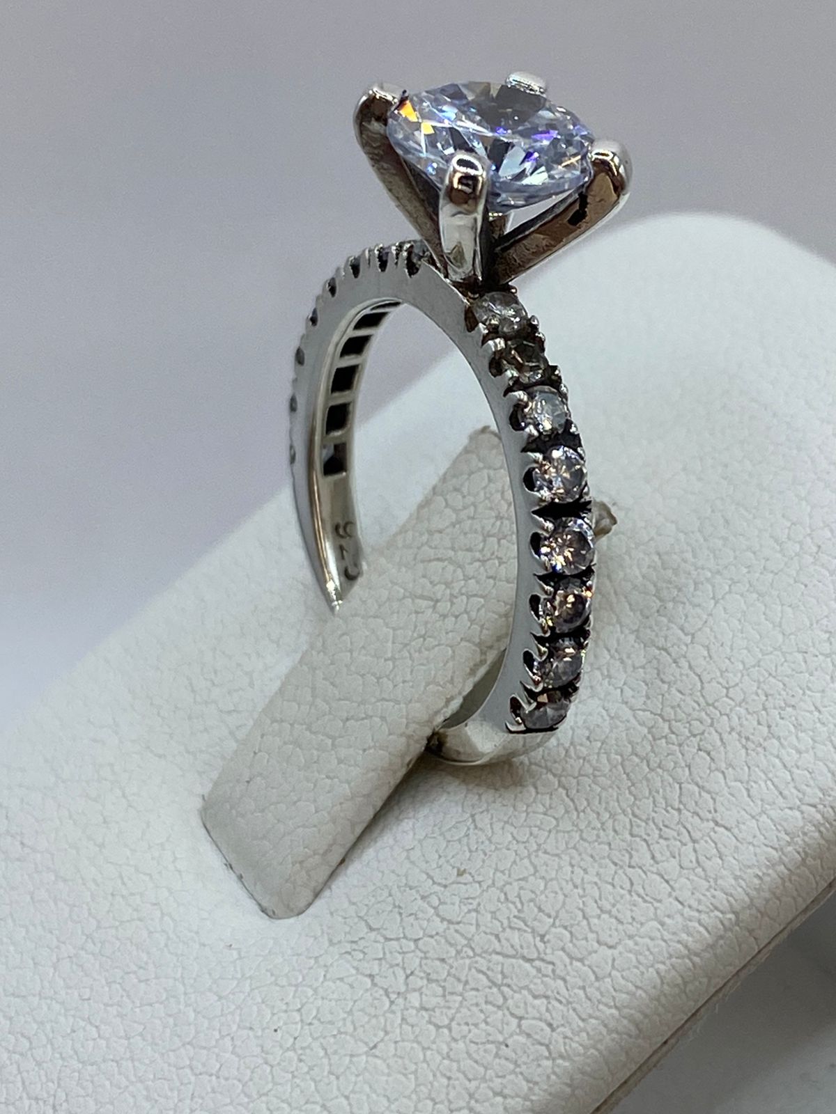 Anillo Solitario con Zirconia en Plata 925