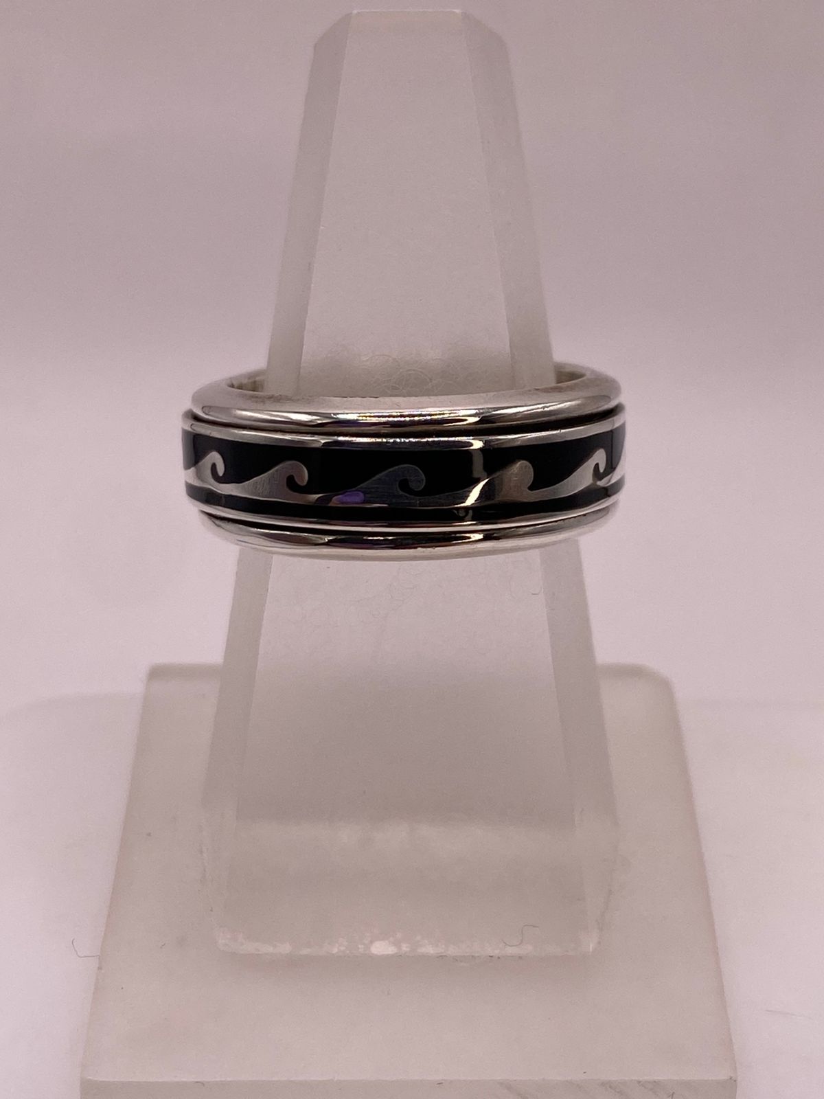 Anillo Spinner de Plata .925 con Diseño de Olas