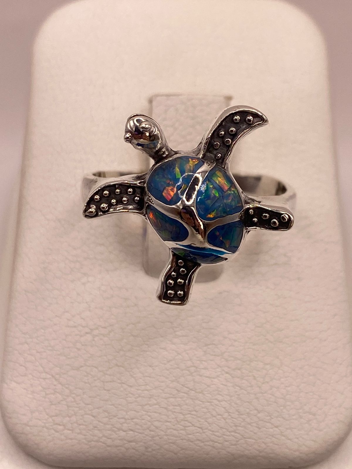 ANILLO TORTUGA MARINA EN PLATA LEY 950 CON ÓPALO DE FUEGO🐢