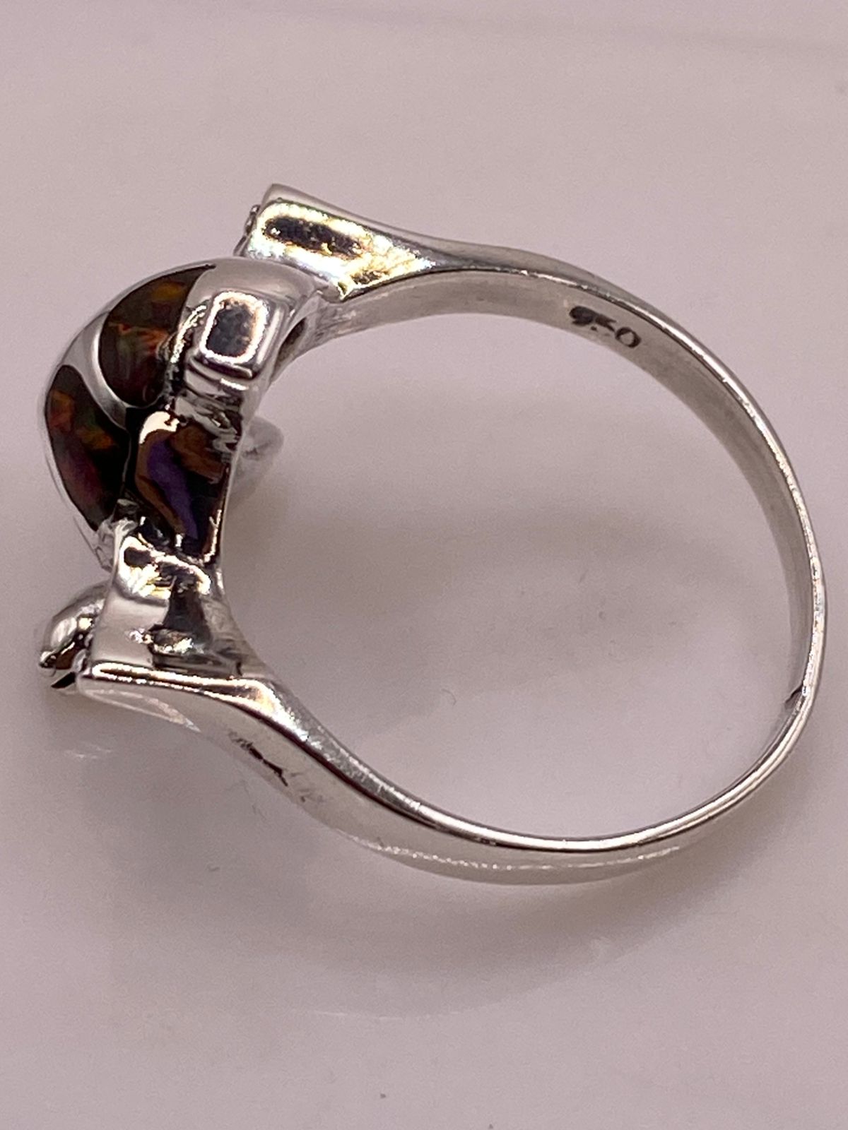 ANILLO TORTUGA MARINA DE PLATA LEY 950 CON ÓPALO DE FUEGO MULTICOLOR