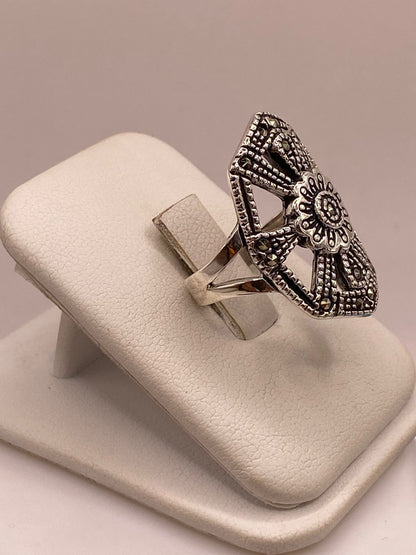 Anillo Vintage Art Deco con Marquesitas en Plata Ley 925, vista lateral