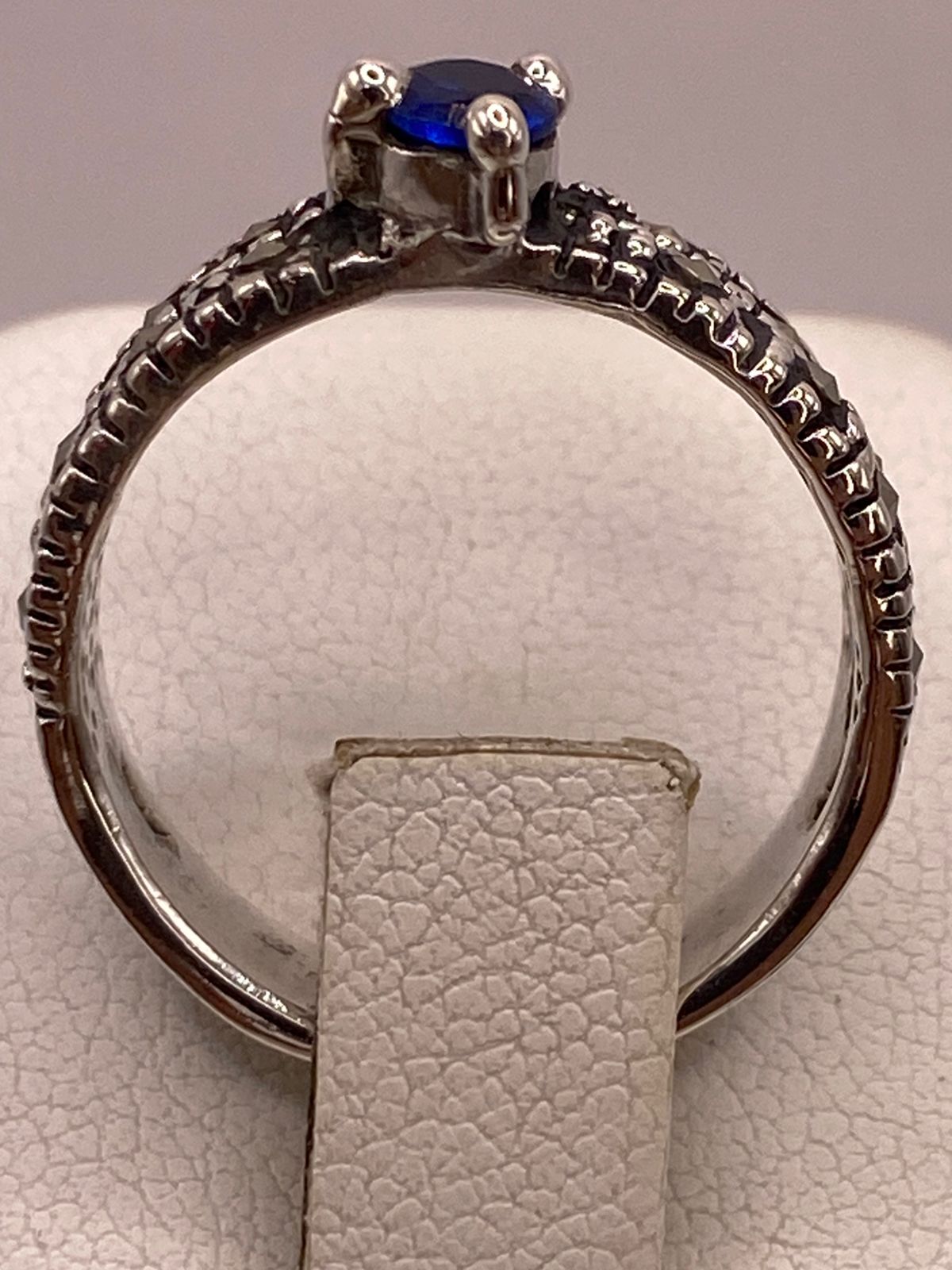 Anillo Vintage Doble Banda con Zirconia Azul y Marquesitas en Plata Ley 925