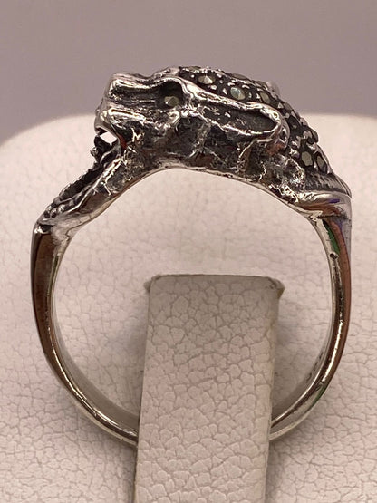 Anillo Vintage de Plata 925 Cabeza de Felino con Marquesitas — Artesanal Taxco, vista de detalle