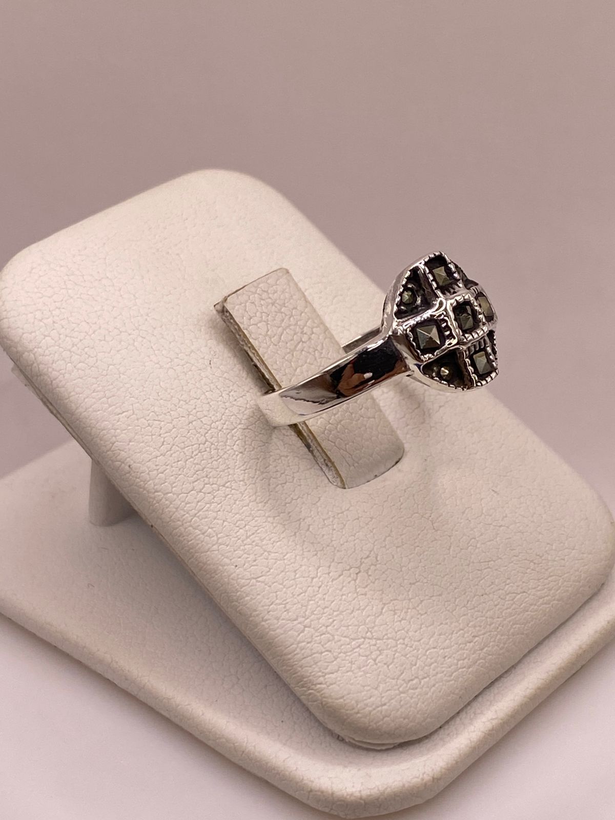 Anillo Vintage Geométrico con Marquesitas en Plata Ley 925