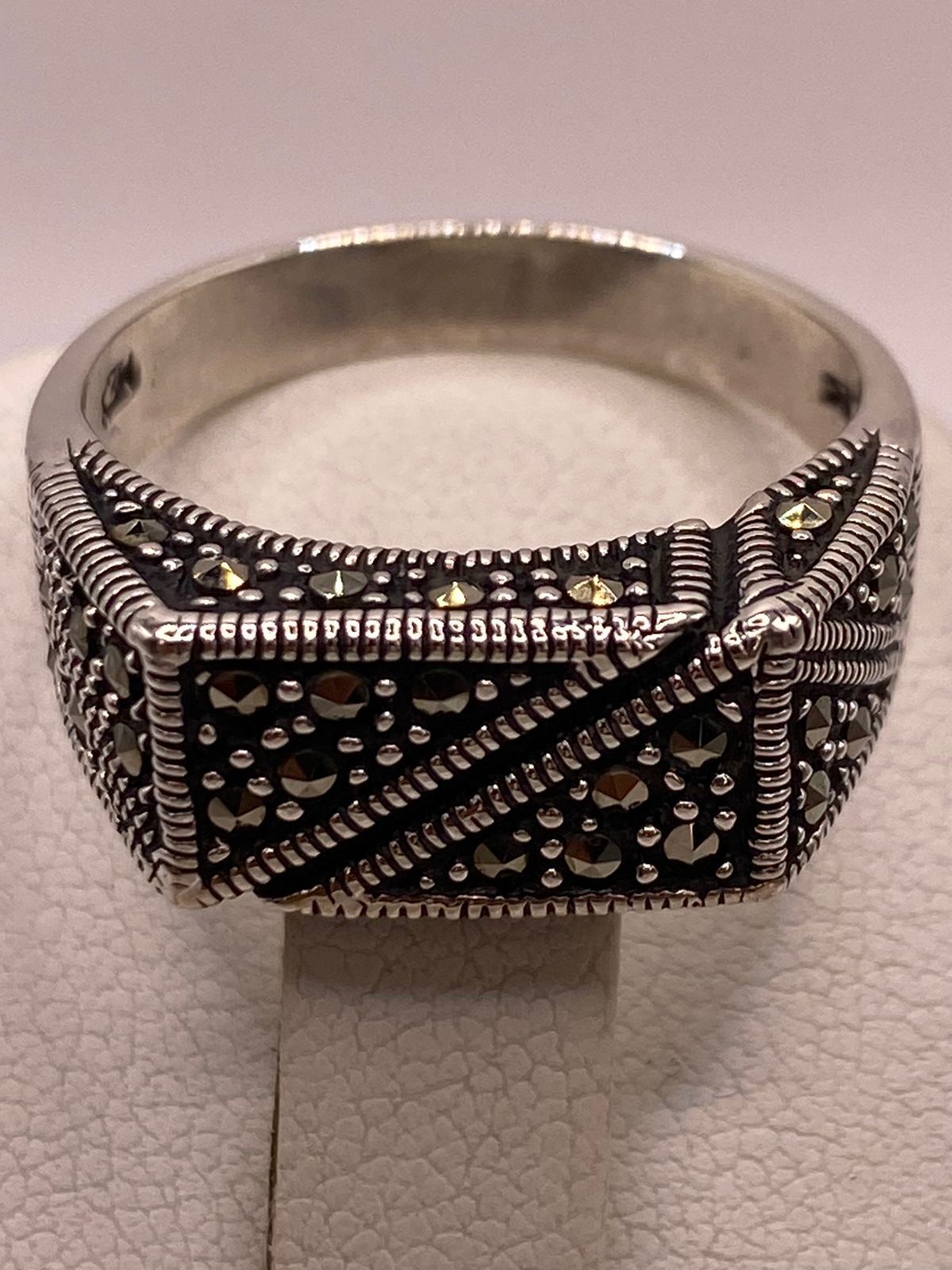 Anillo Vintage Geométrico con Marquesitas en Plata Ley 925