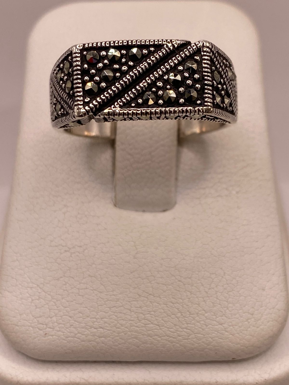 Anillo Vintage Geométrico con Marquesitas en Plata Ley 925