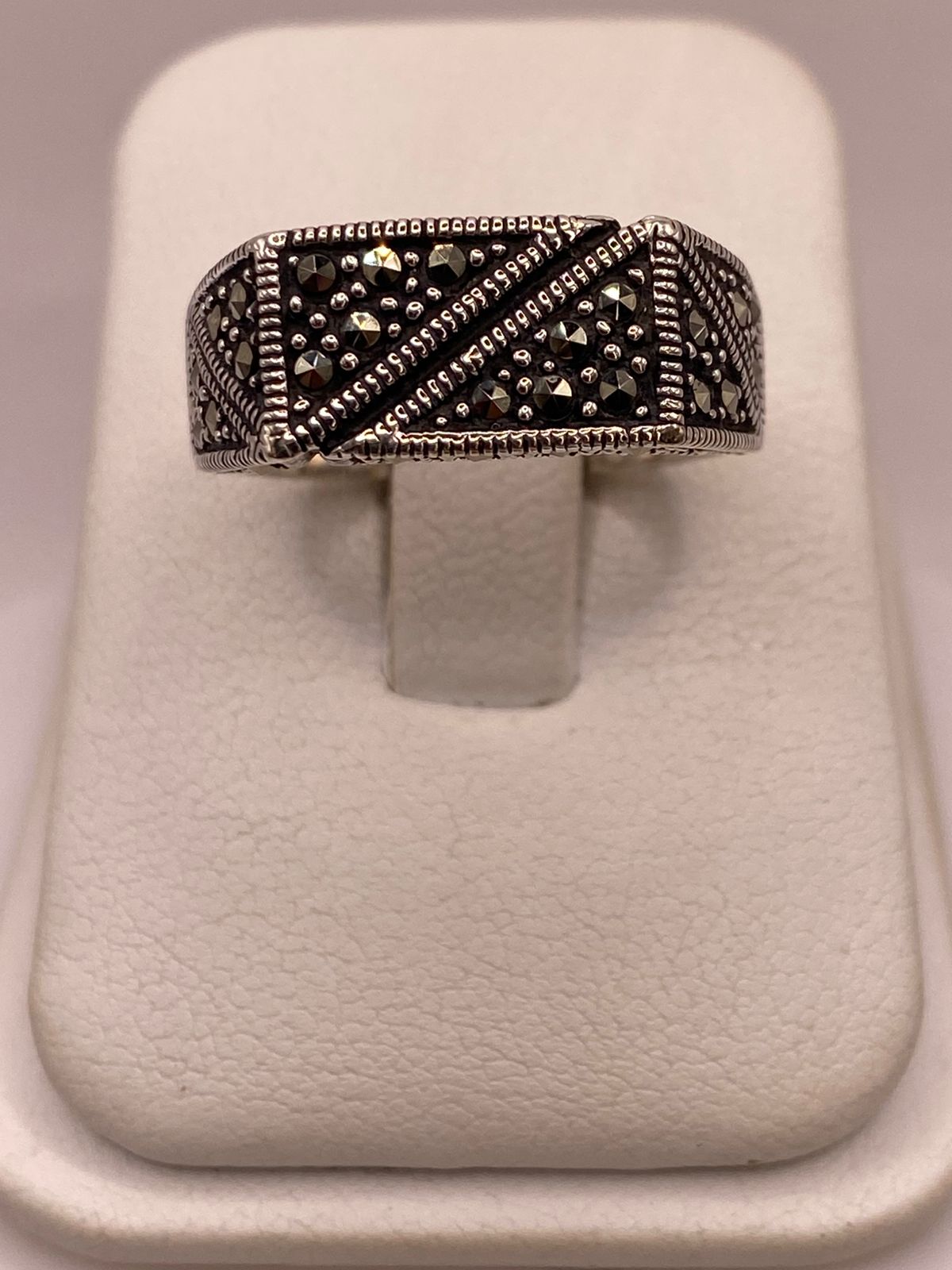 Anillo Vintage Geométrico con Marquesitas en Plata Ley 925