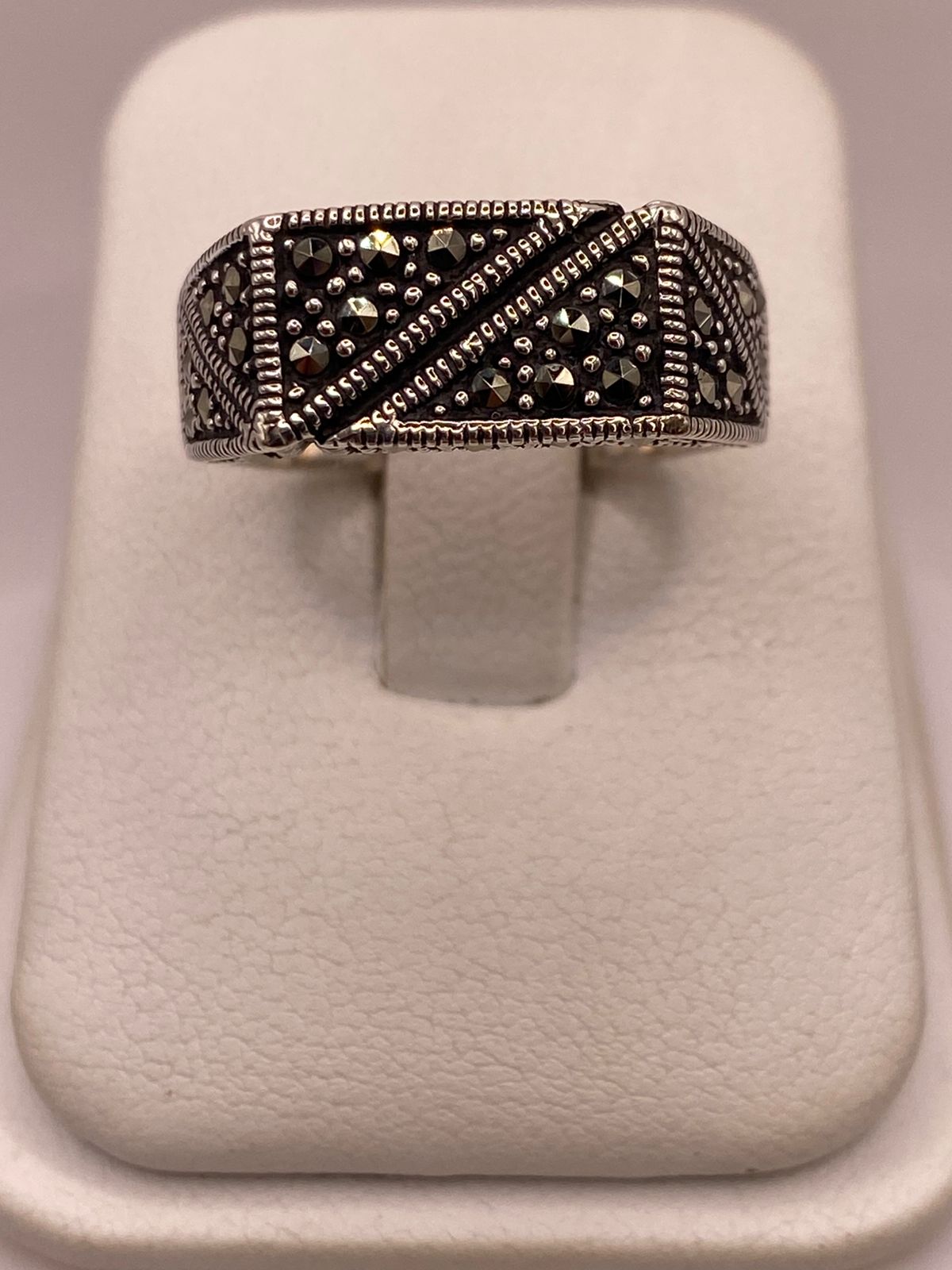 Anillo Vintage Geométrico con Marquesitas en Plata Ley 925