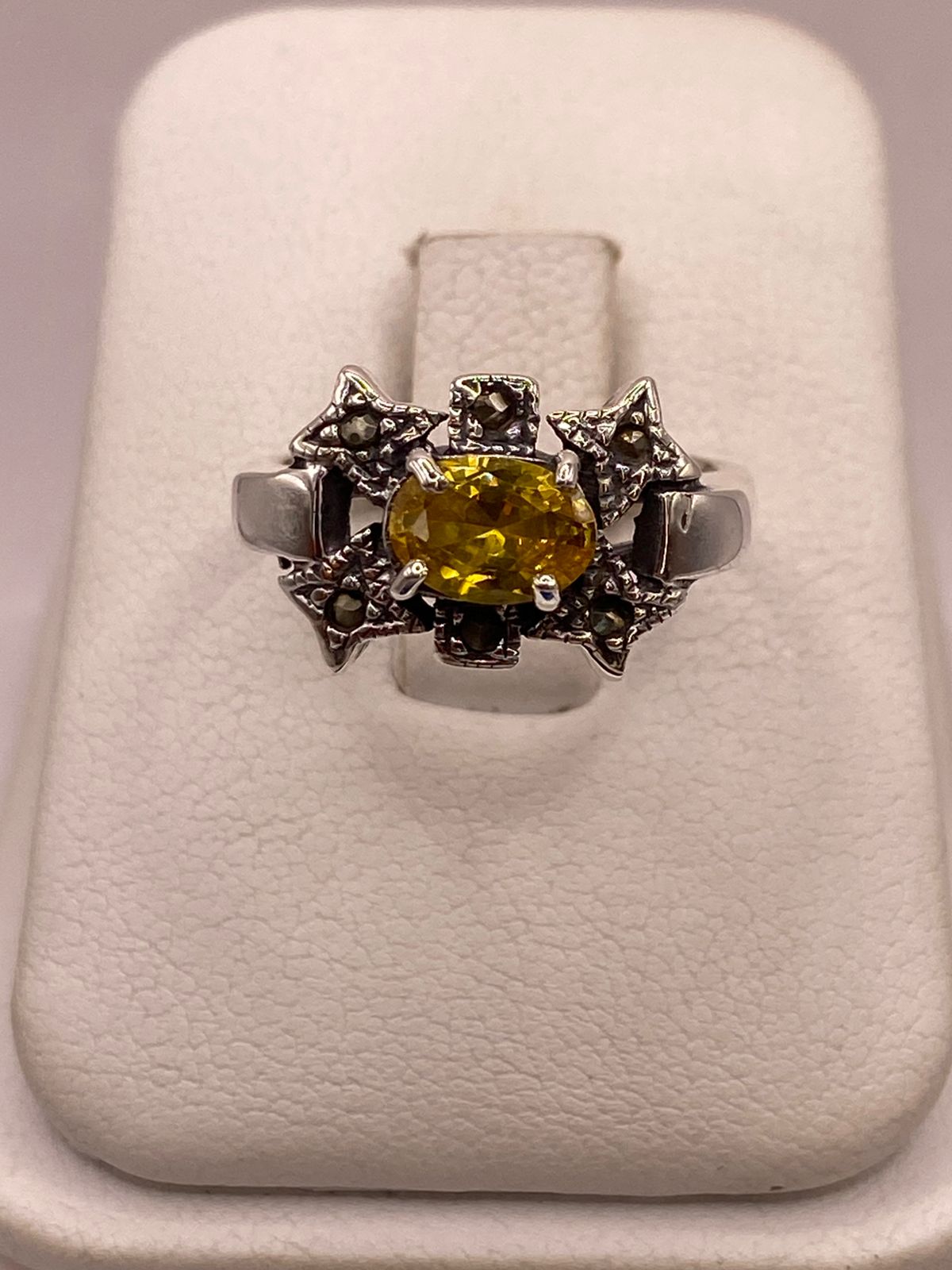 Anillo Vintage con Zirconia Amarilla y Marquesitas en Plata Ley 925