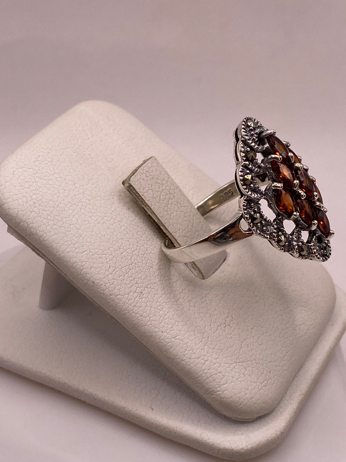 Anillo Vintage con Zirconia Naranja y Marquesitas en Plata Ley 925