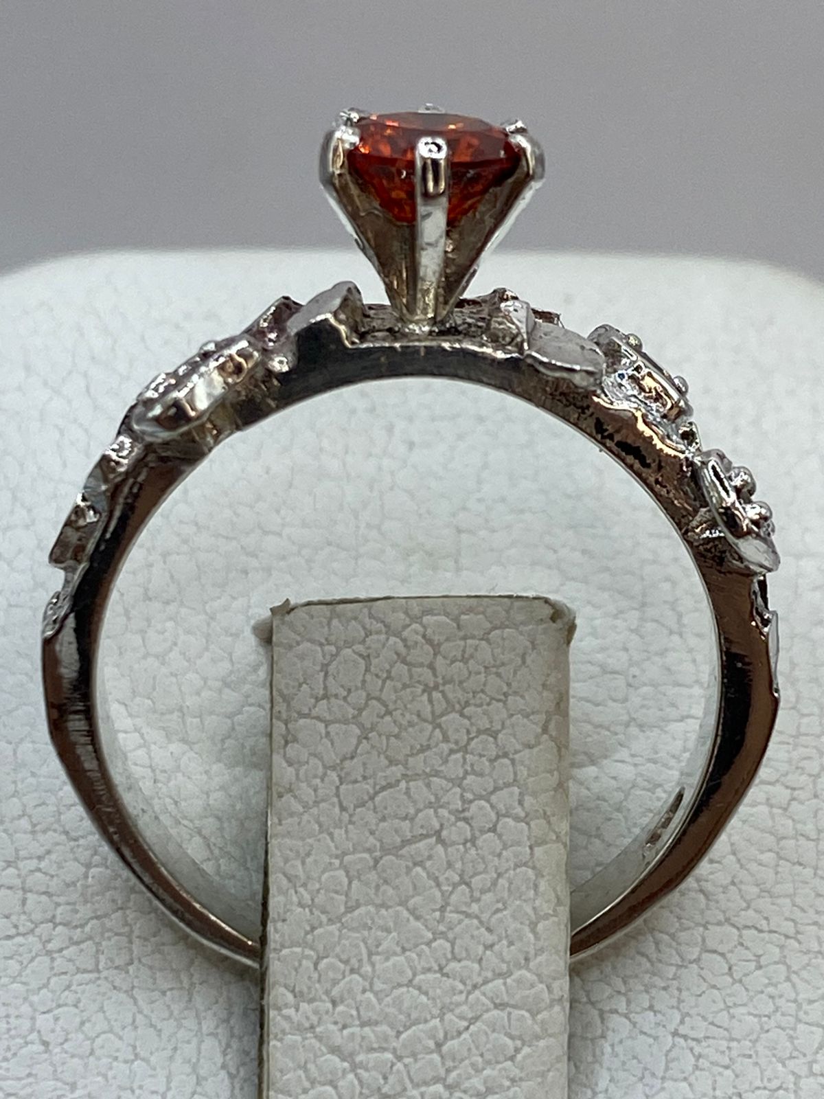 Anillo Vintage con Zirconia Naranja en Plata 925