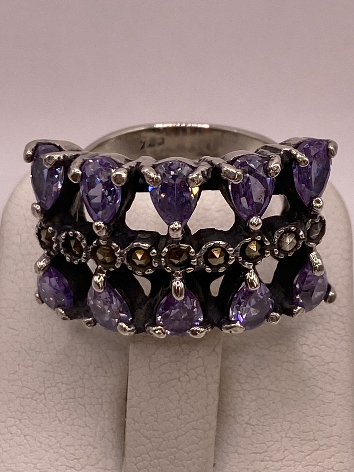 Anillo con Zirconia y Marquesitas en Plata Ley 925