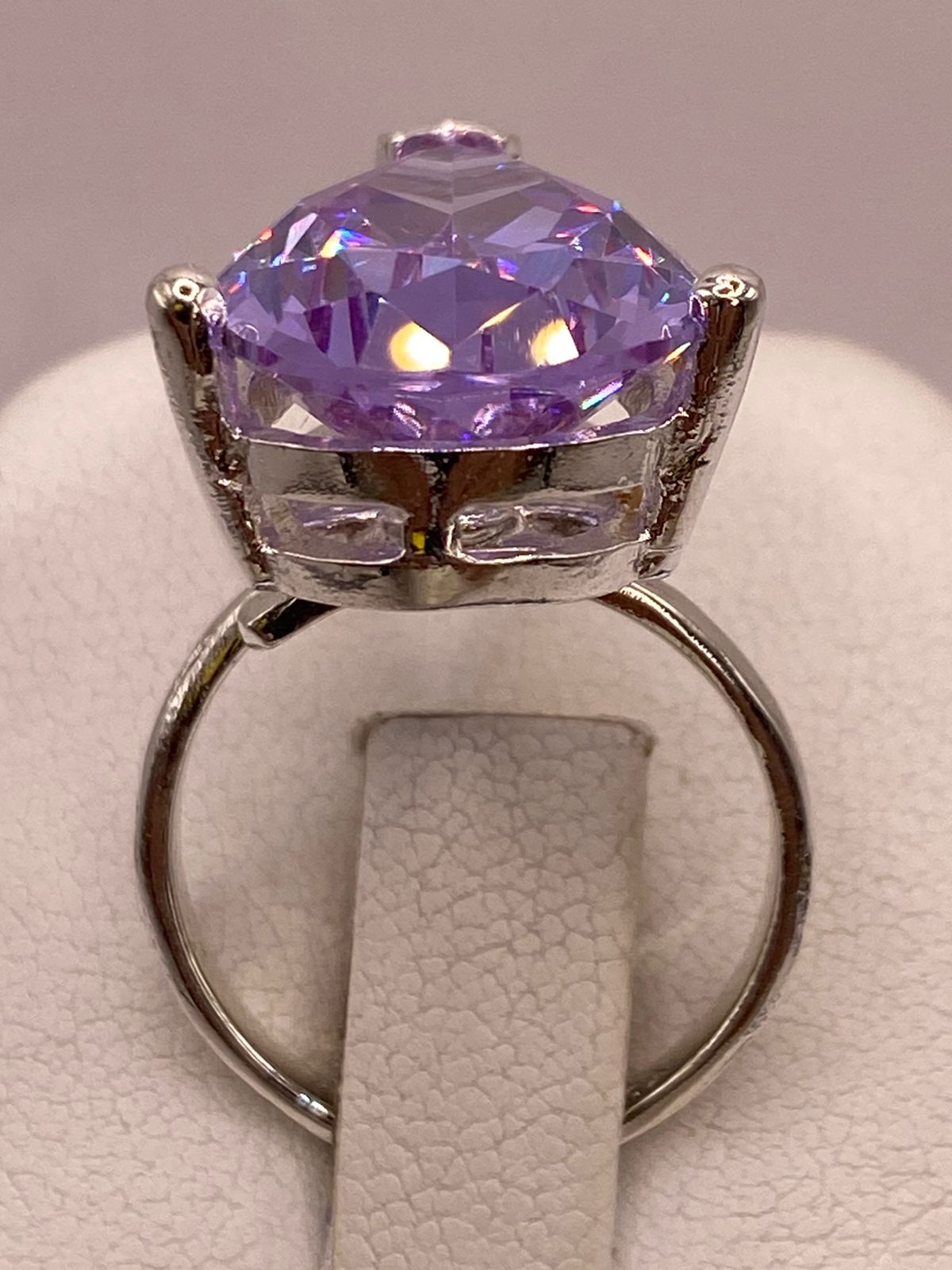 Anillo de Zirconia Púrpura Gigante Plata Ley 925