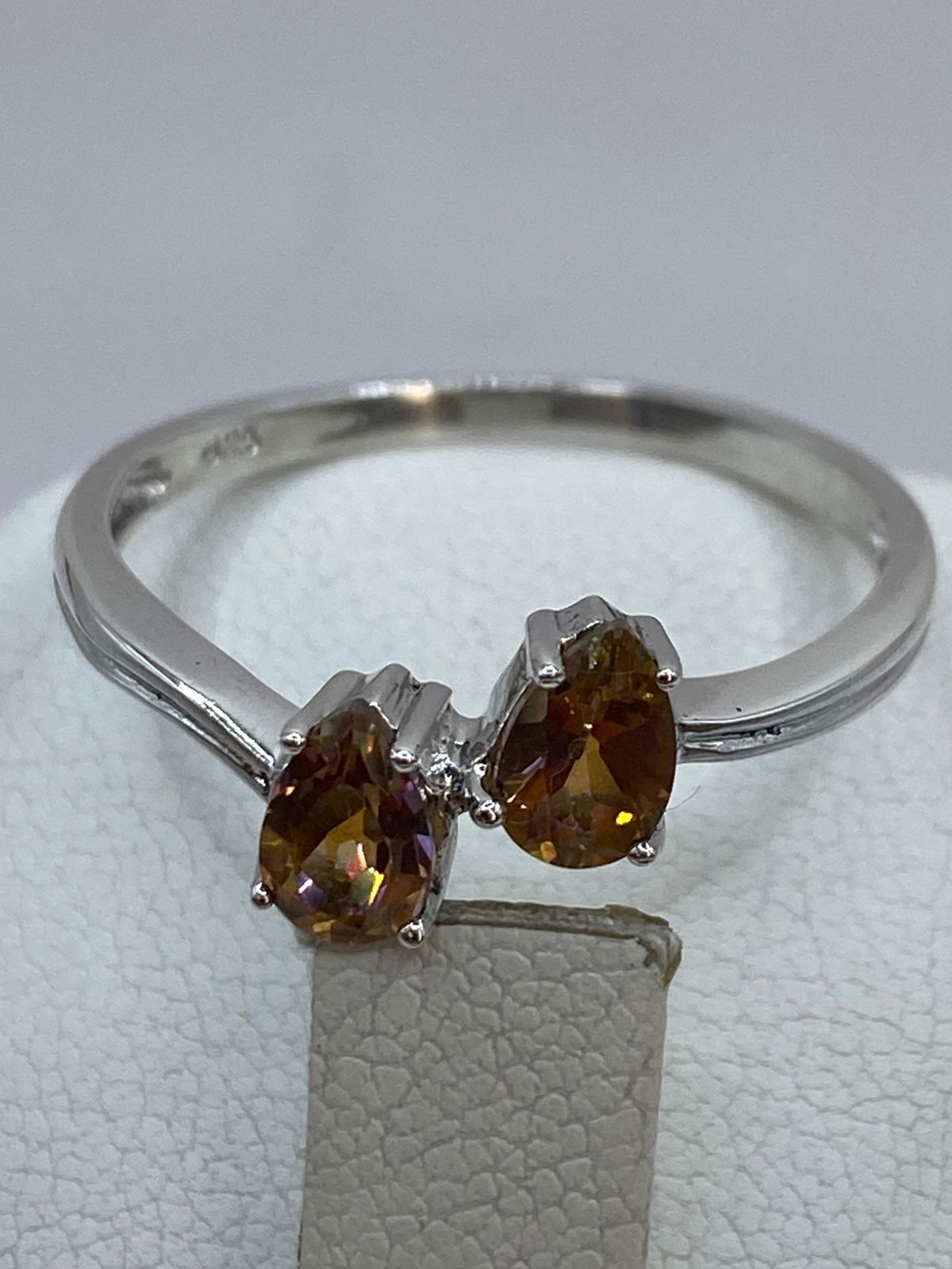 Anillo con Zirconias Color Ámbar en Plata 925
