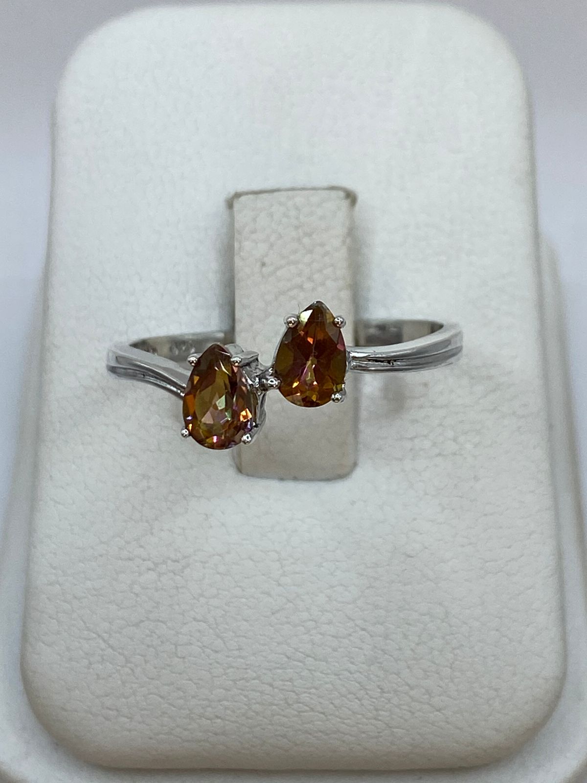 Anillo con Zirconias Color Ámbar en Plata 925