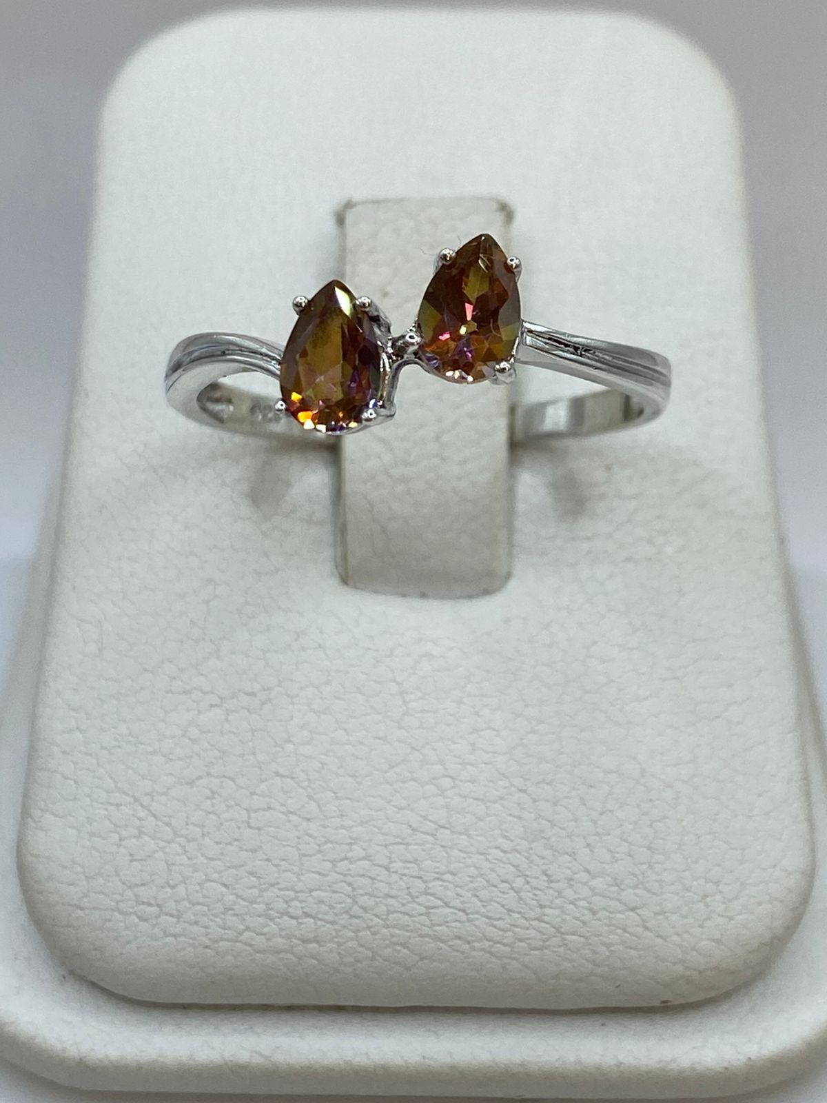 Anillo con Zirconias Color Ámbar en Plata 925