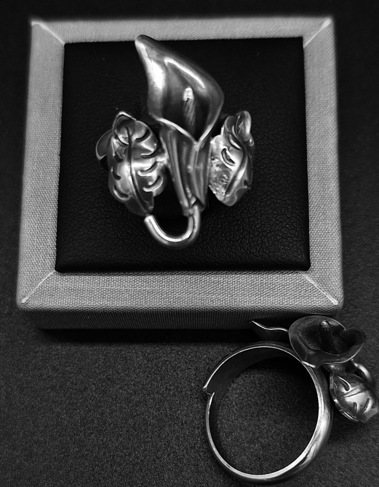 ANILLO ALCATRAZ  EN PLATA LEY 925.