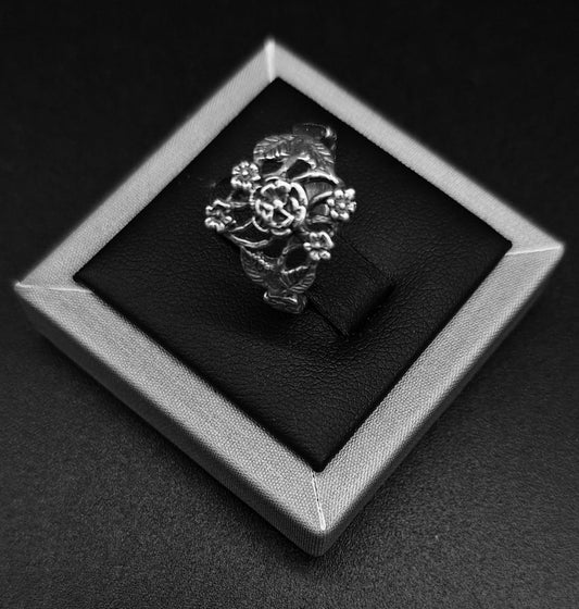 ANILLO FLORES EN PLATA LEY 925