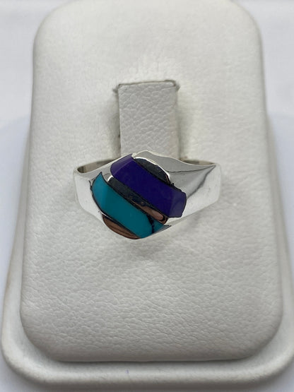 Anillo de plata .925 con turquesa azul cielo en diseño minimalista, vista frontal