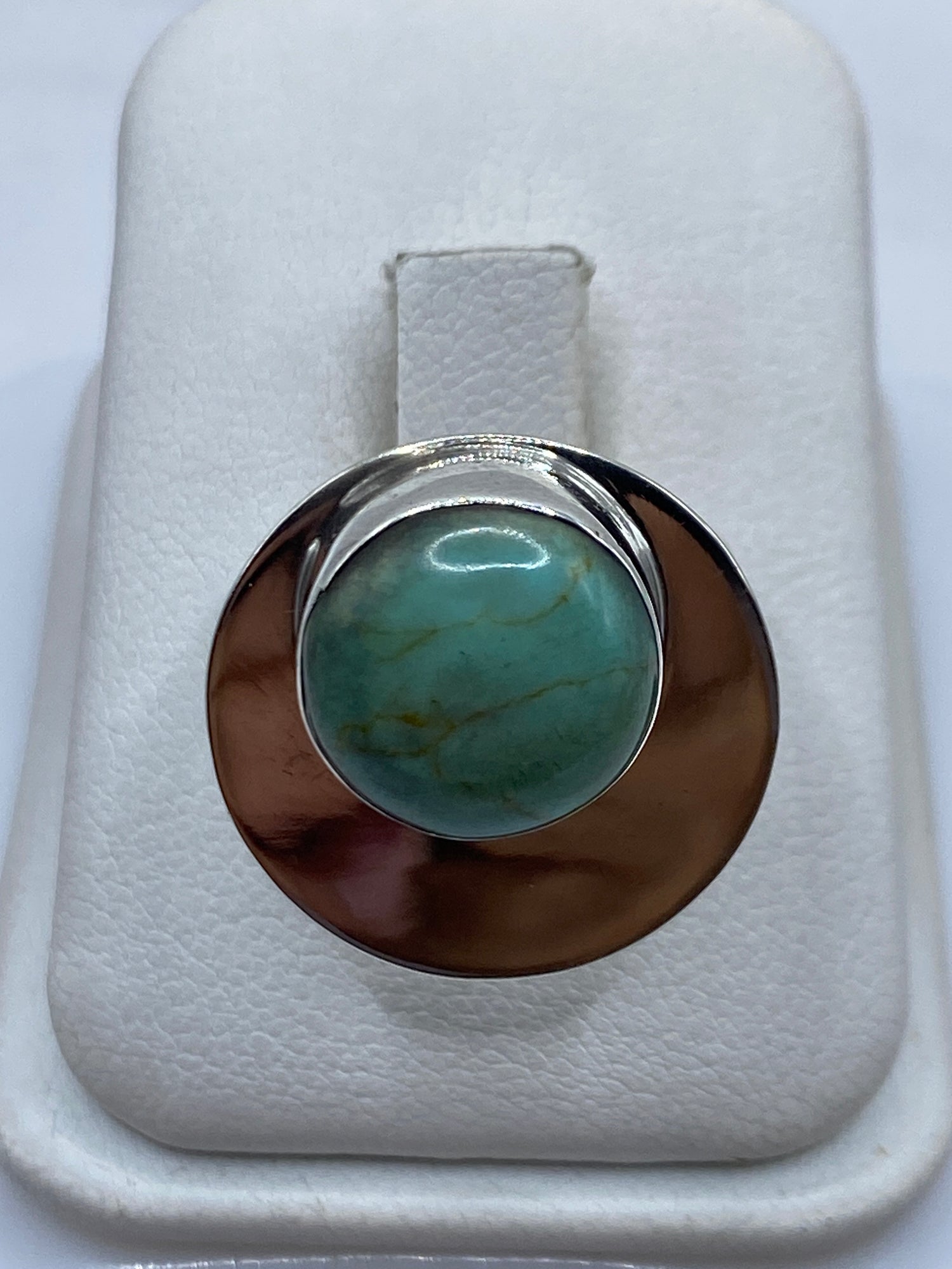 Anillo de plata .925 con turquesa azul cielo ajustable en caja blanca