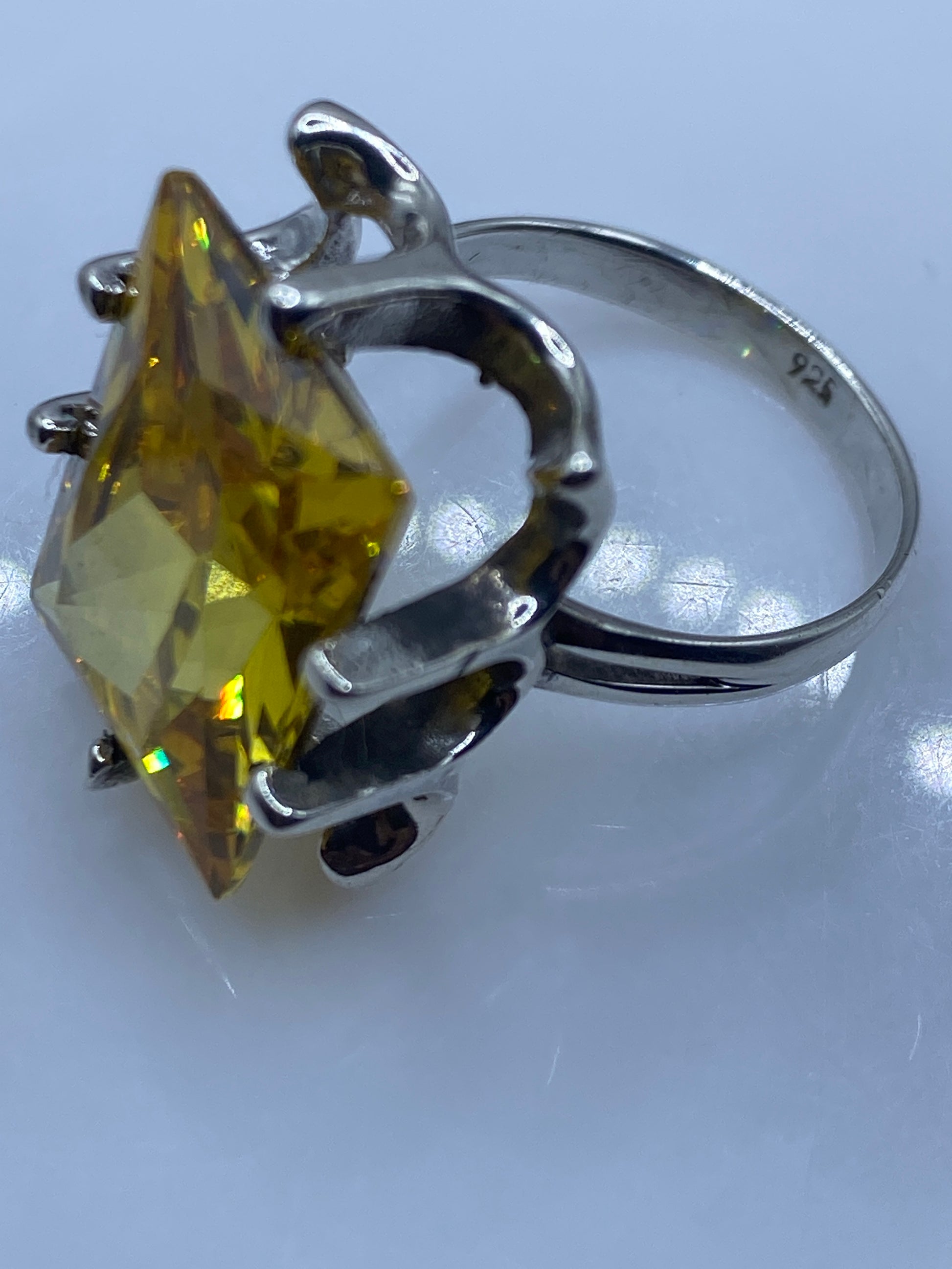 Anillo de Plata Solitario Circonia Amarilla — Elegancia Brillante — foto 5