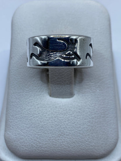 Anillo de plata prehispánico con banda tallada símbolos Taxqueños vista frontal