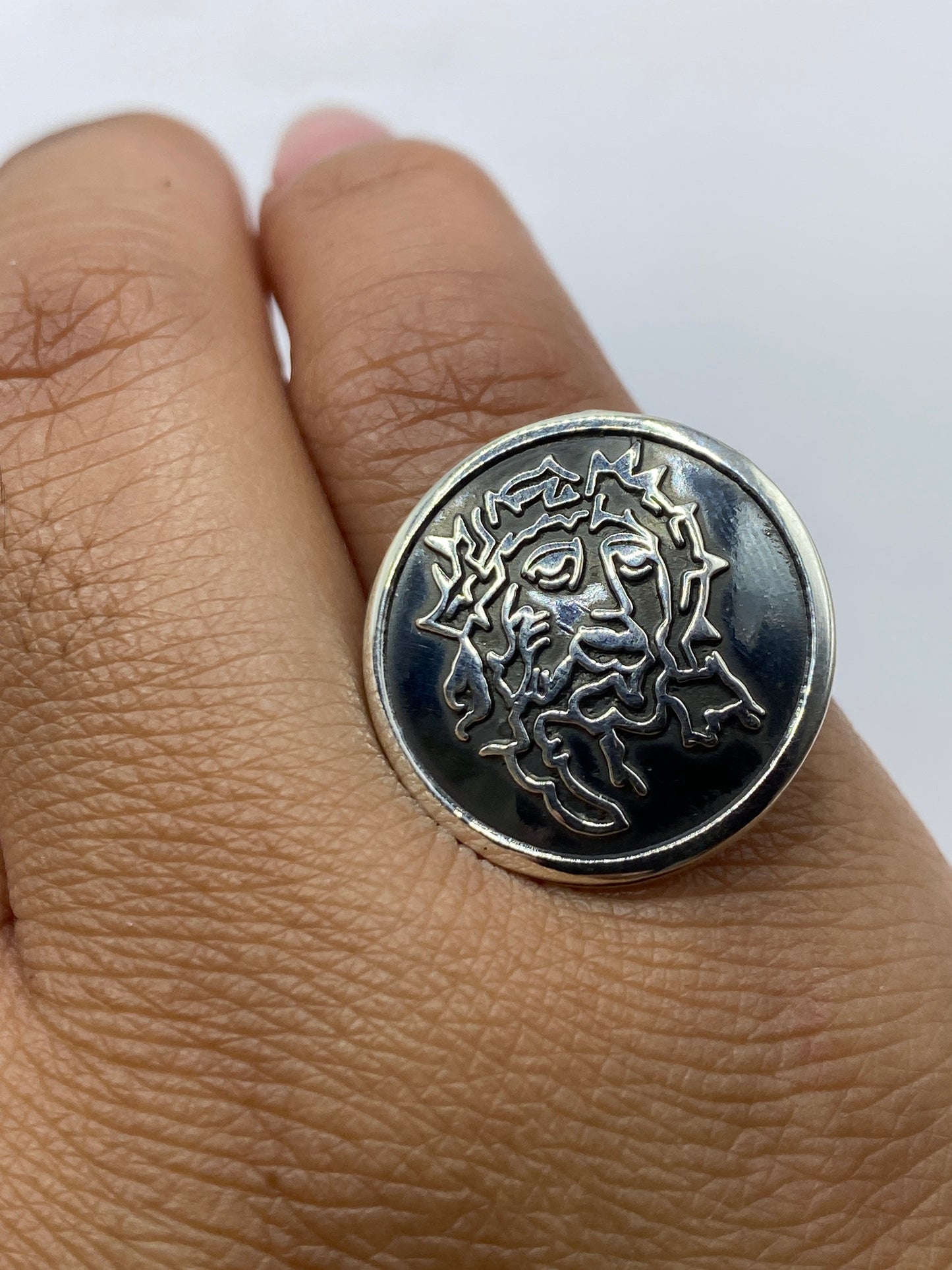 Anillo sello ovalado mostrando el sello .925 MEXICO en la base