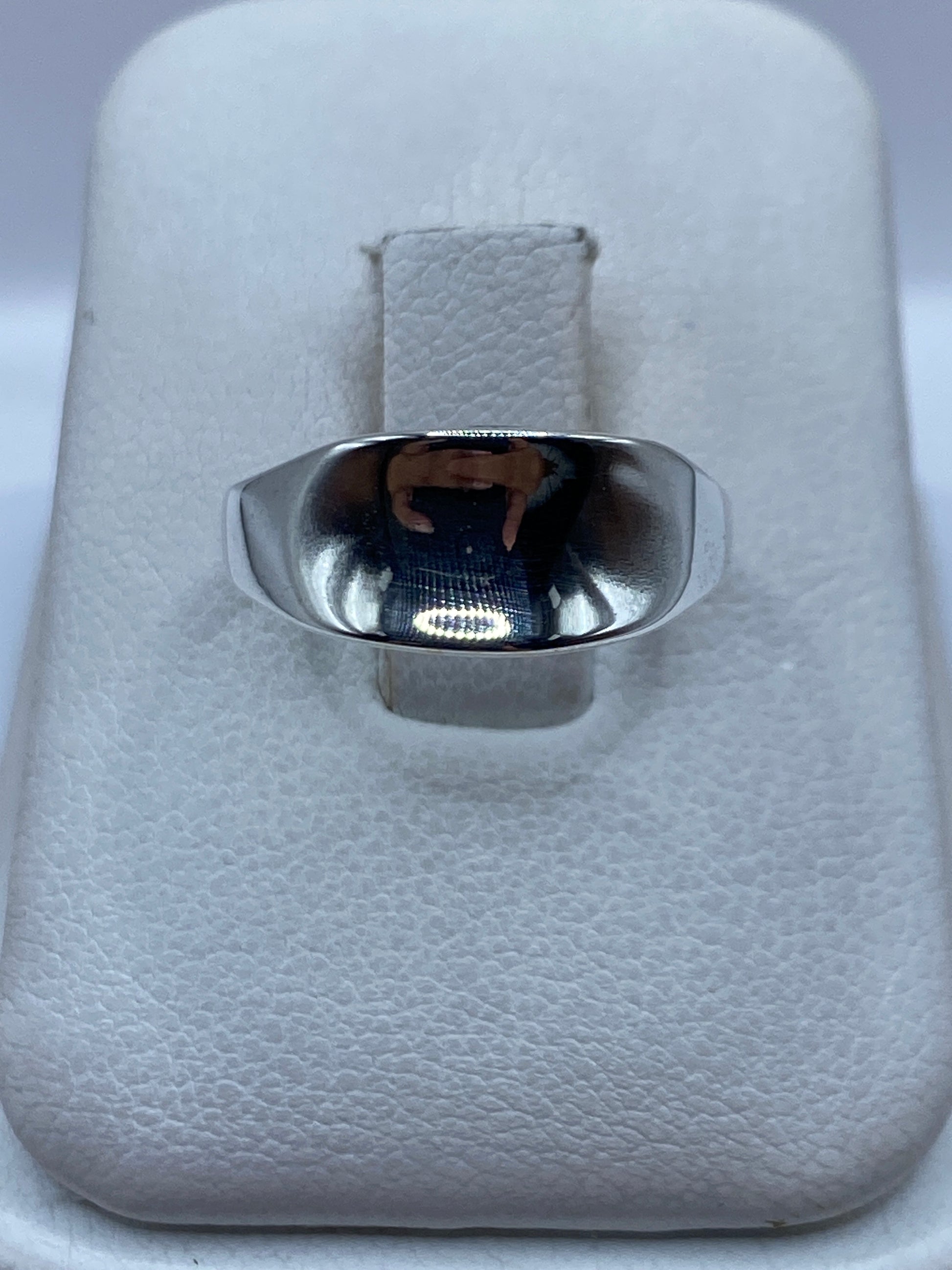 Anillo de plata .925 pulido sello minimalista en estuche de presentación