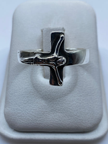 Anillo cruz religiosa de plata .925 con crucifijo fundido en la base del anillo