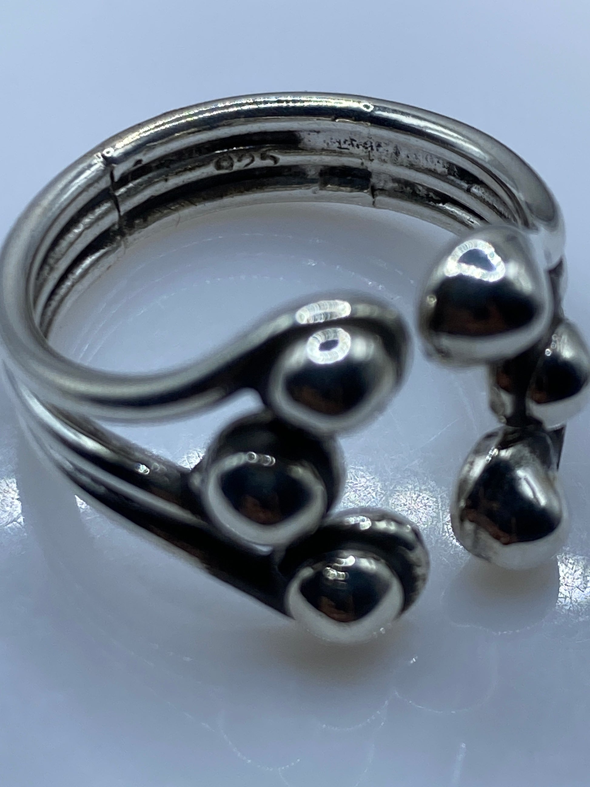 Anillo de Plata Ajustable con Esferas — Moderno Minimalista — foto 5