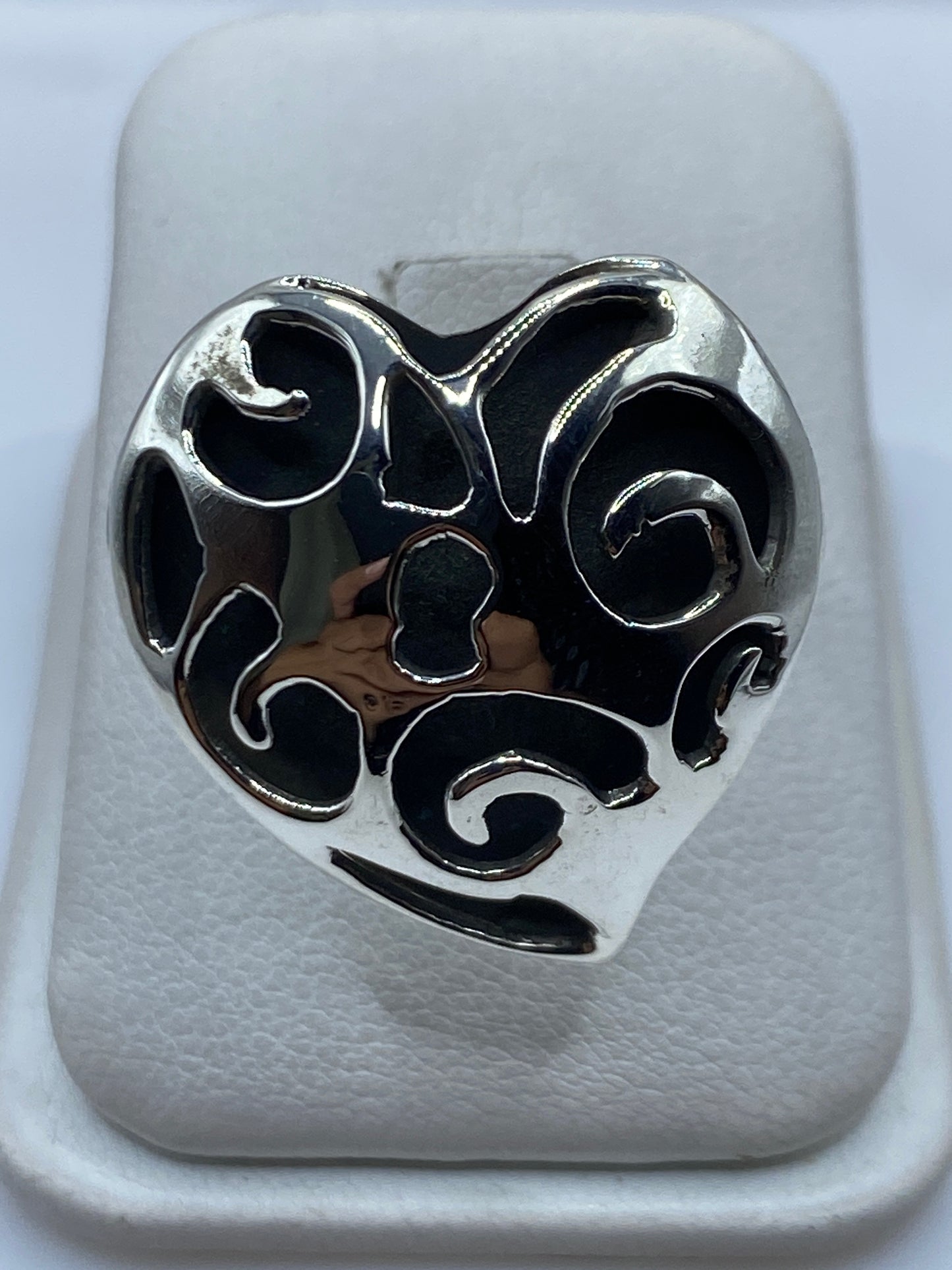 Anillo ajustable de plata calado con motivos geométricos en vacío
