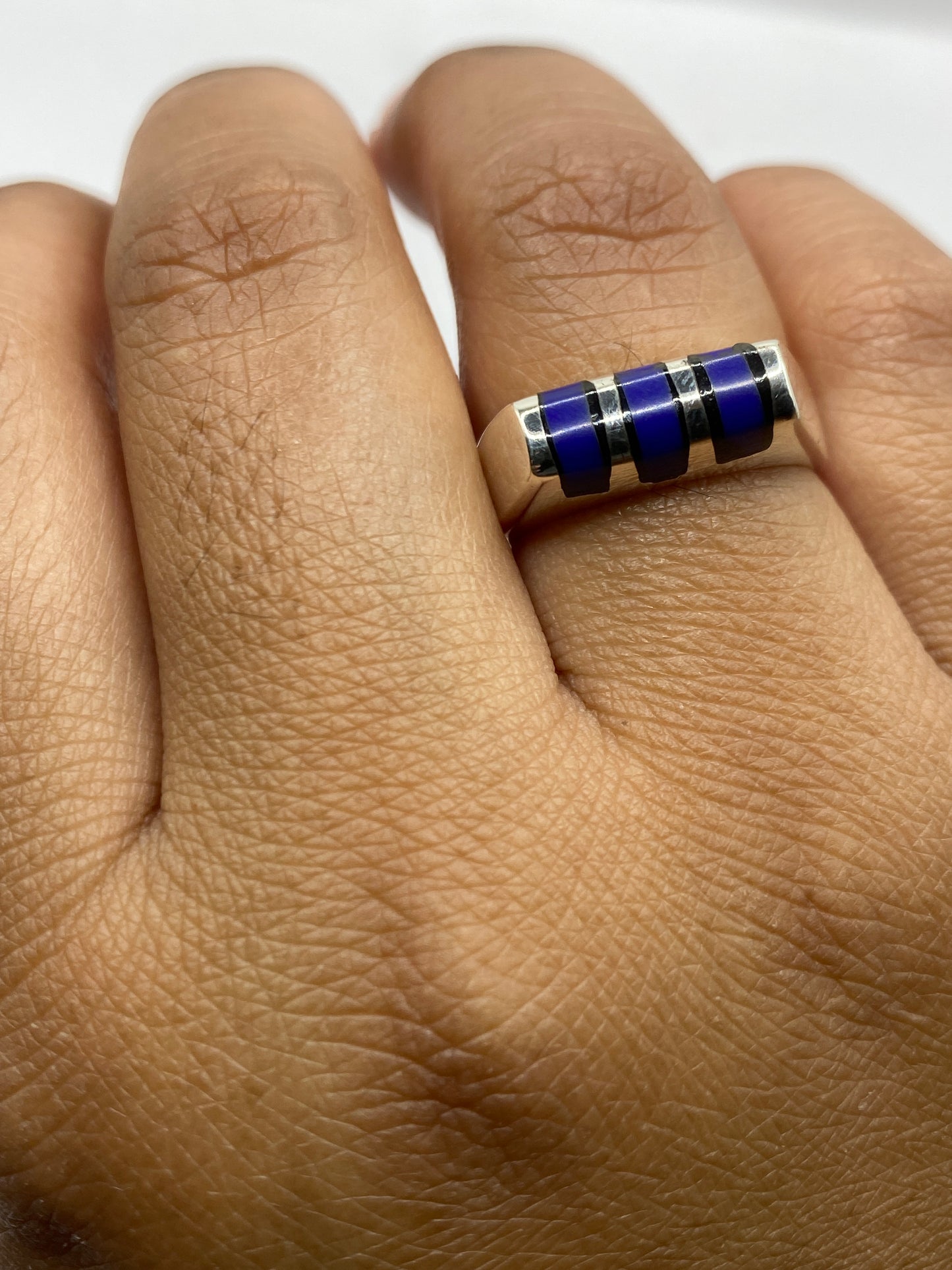 Detalle del interior del anillo con grabado del Quinto .925